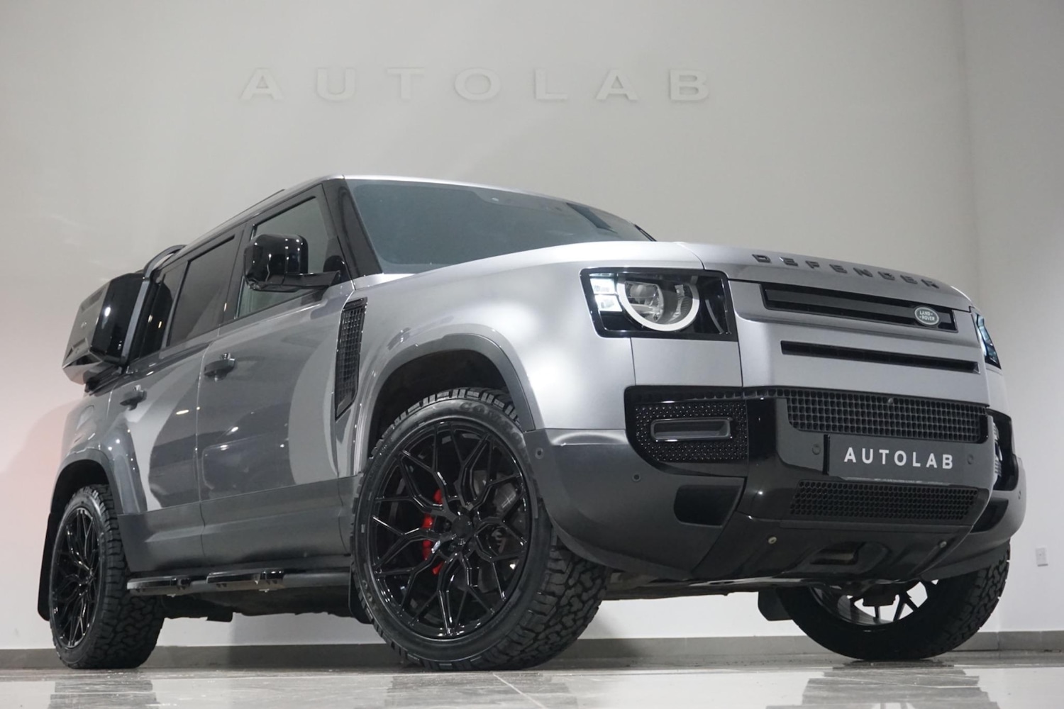 Used Land Rover Defender 110 for sale - 76476480: Photo 27