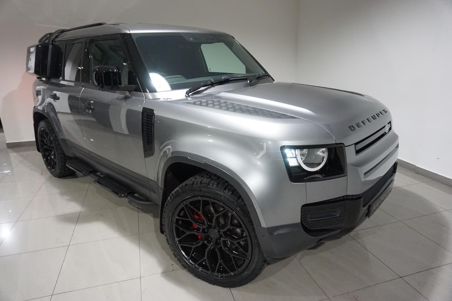 Used Land Rover Defender 110 for sale - 76476480: Photo 30