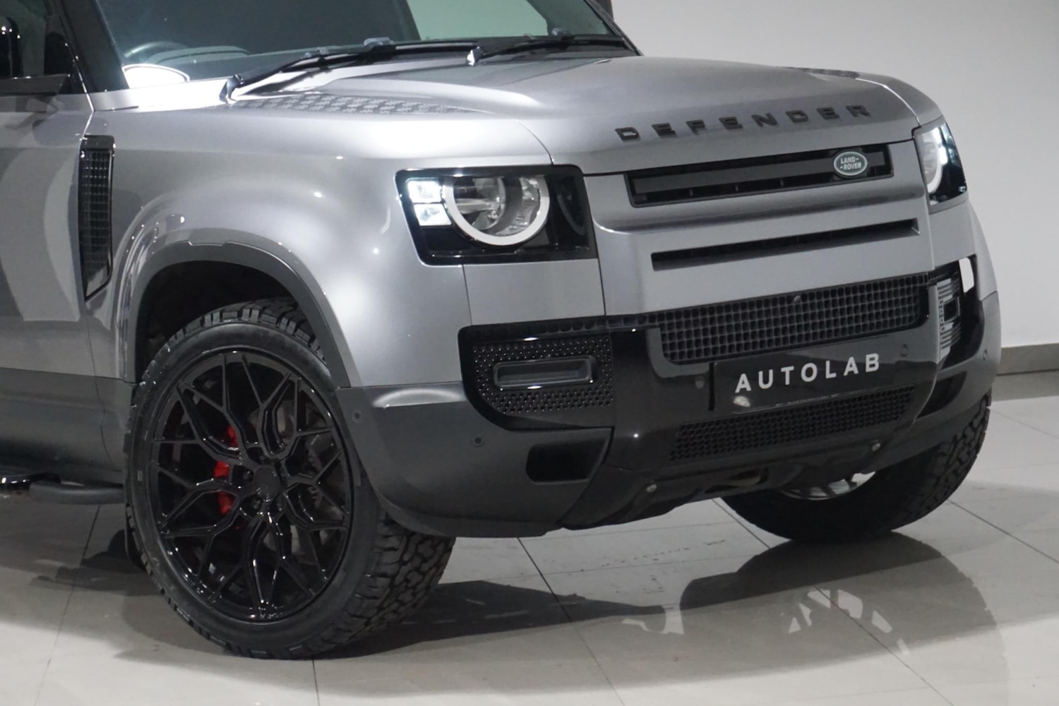 Used Land Rover Defender 110 for sale - 76476480: Photo 34