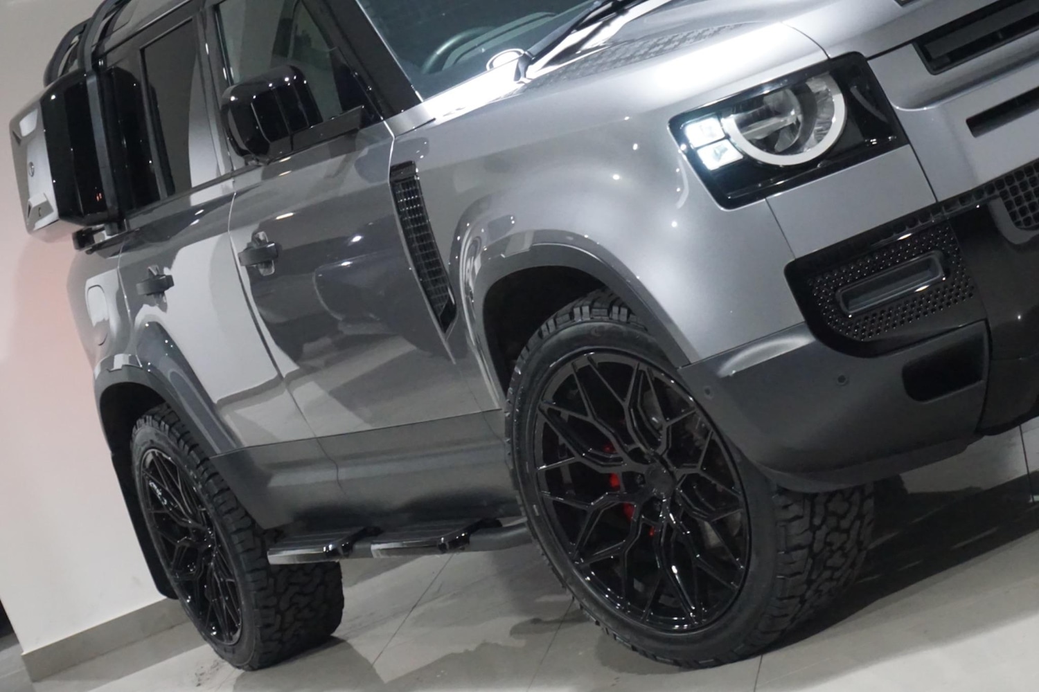 Used Land Rover Defender 110 for sale - 76476480: Photo 36