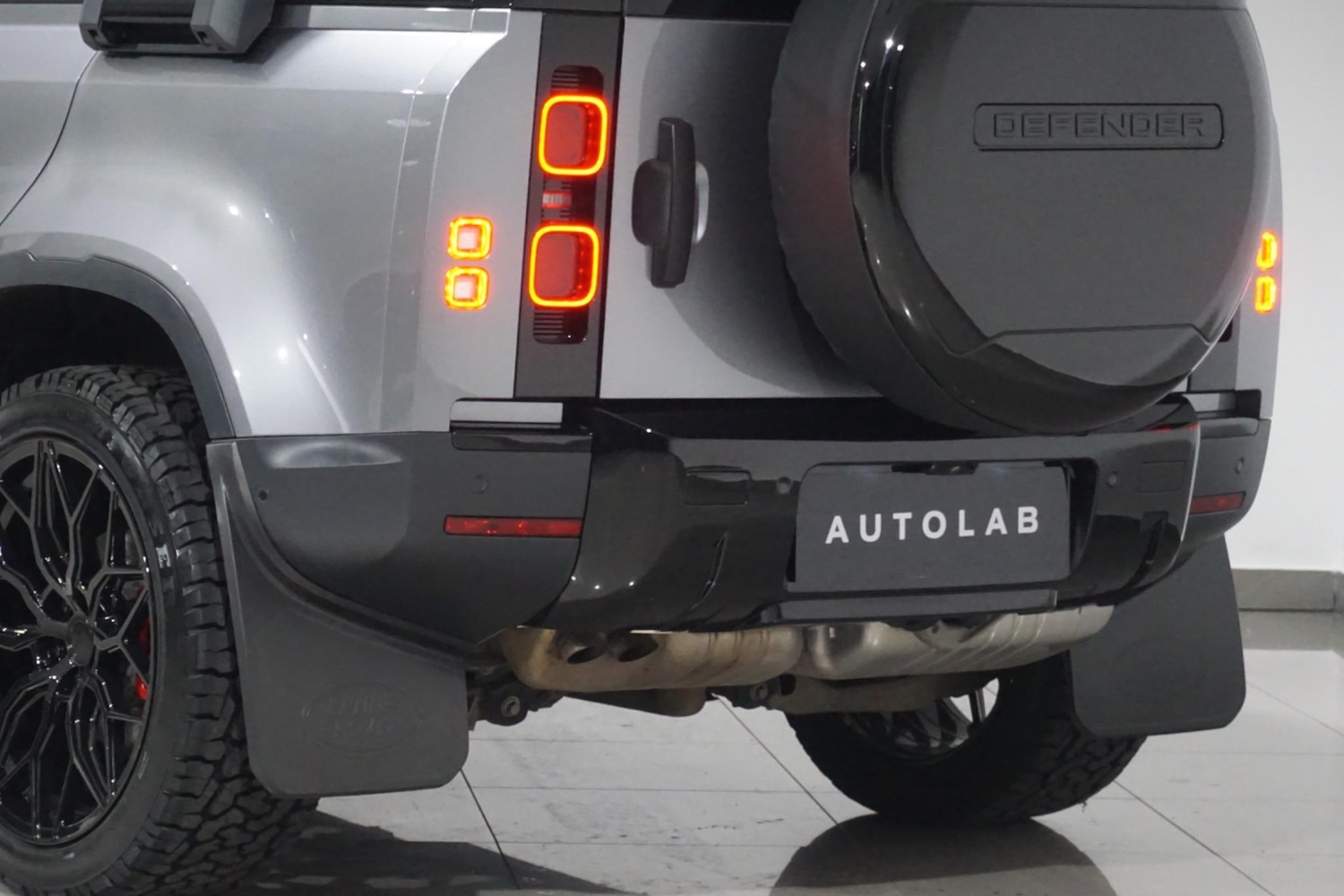 Used Land Rover Defender 110 for sale - 76476480: Photo 39