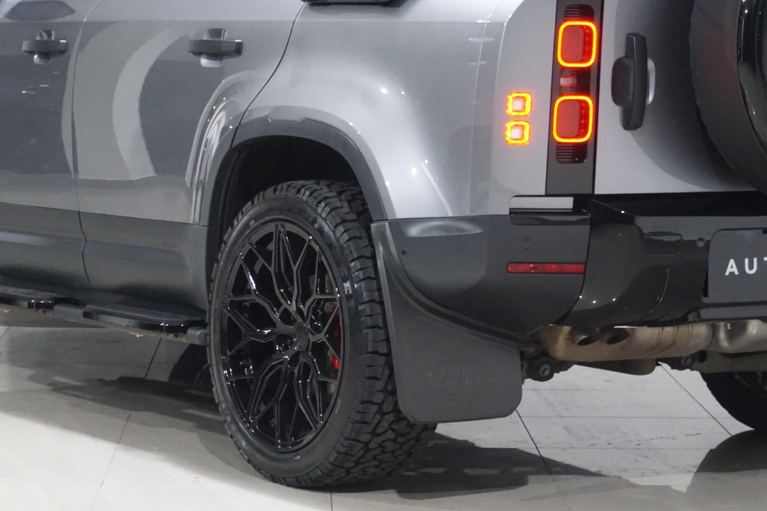 Used Land Rover Defender 110 for sale - 76476480: Photo 41