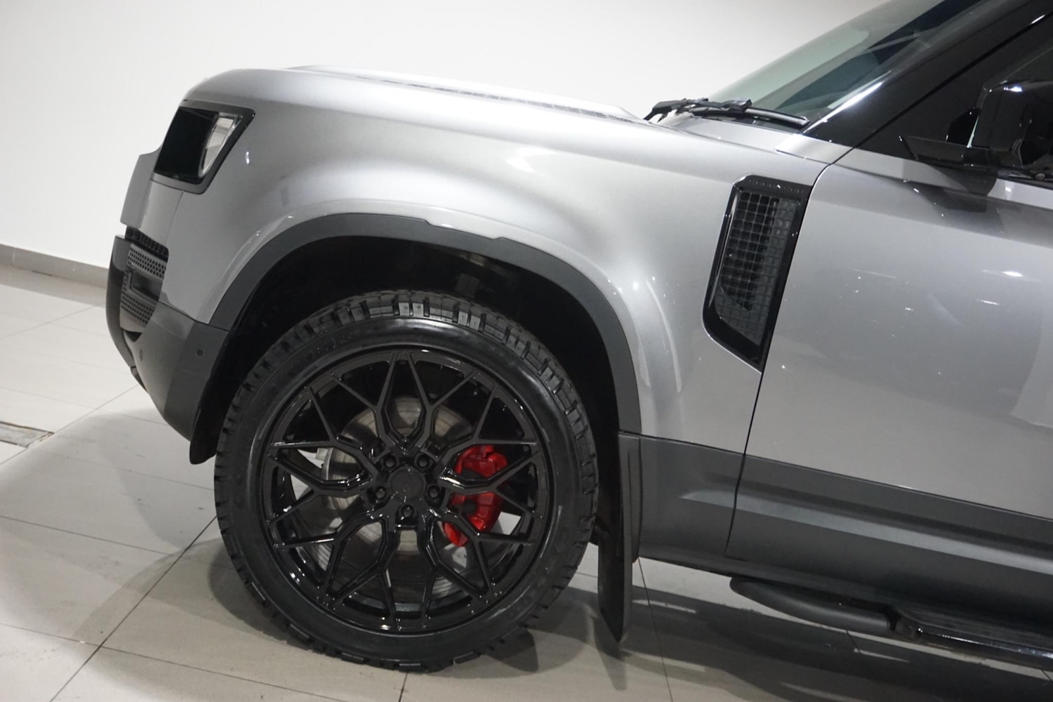 Used Land Rover Defender 110 for sale - 76476480: Photo 42