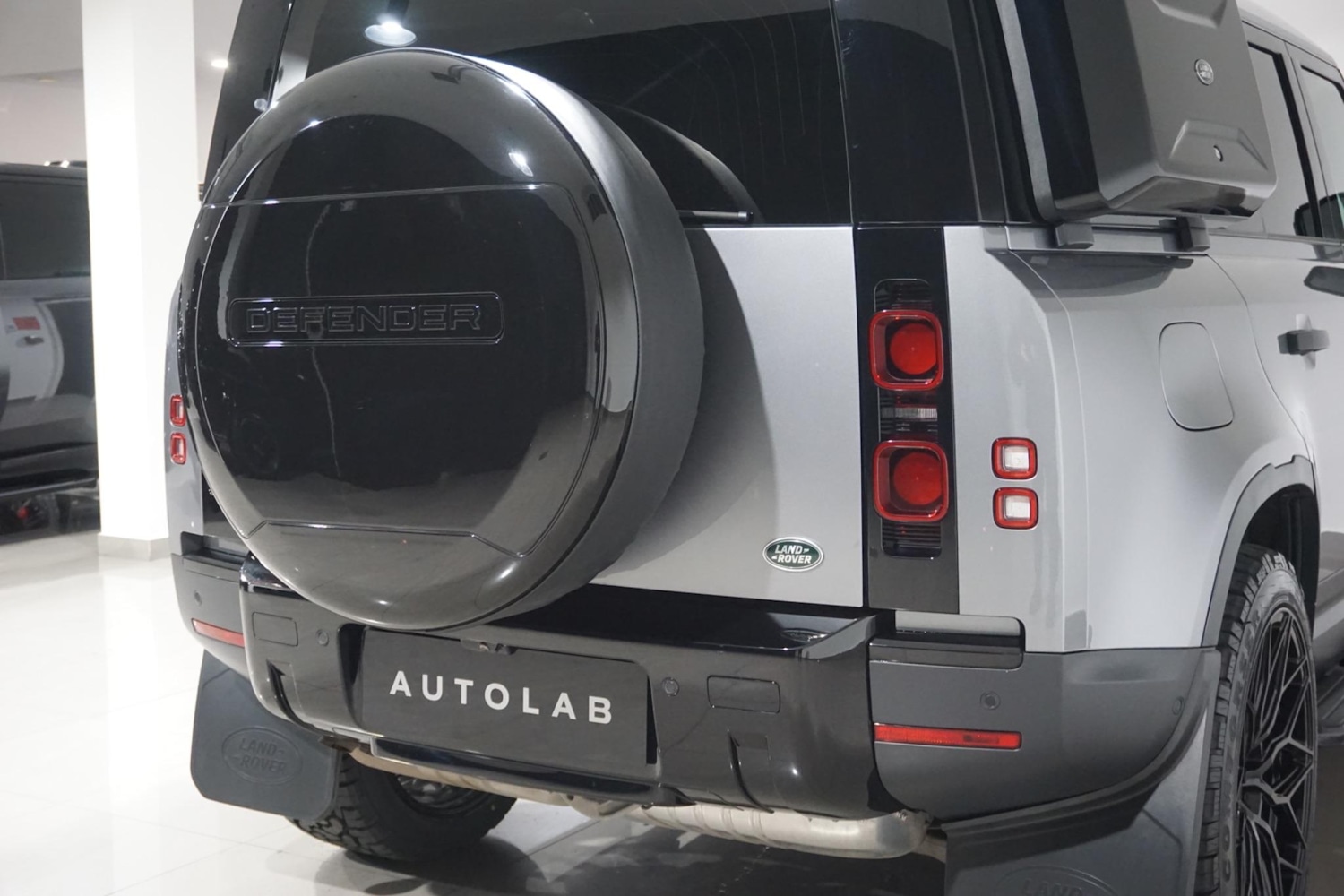 Used Land Rover Defender 110 for sale - 76476480: Photo 58