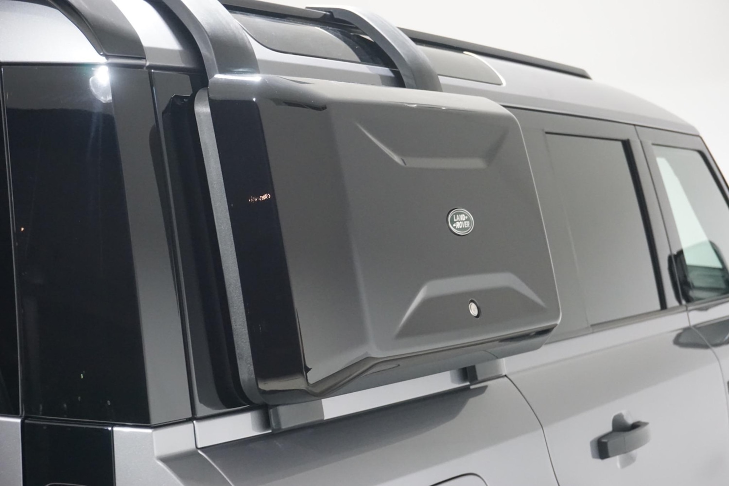 Used Land Rover Defender 110 for sale - 76476480: Photo 63