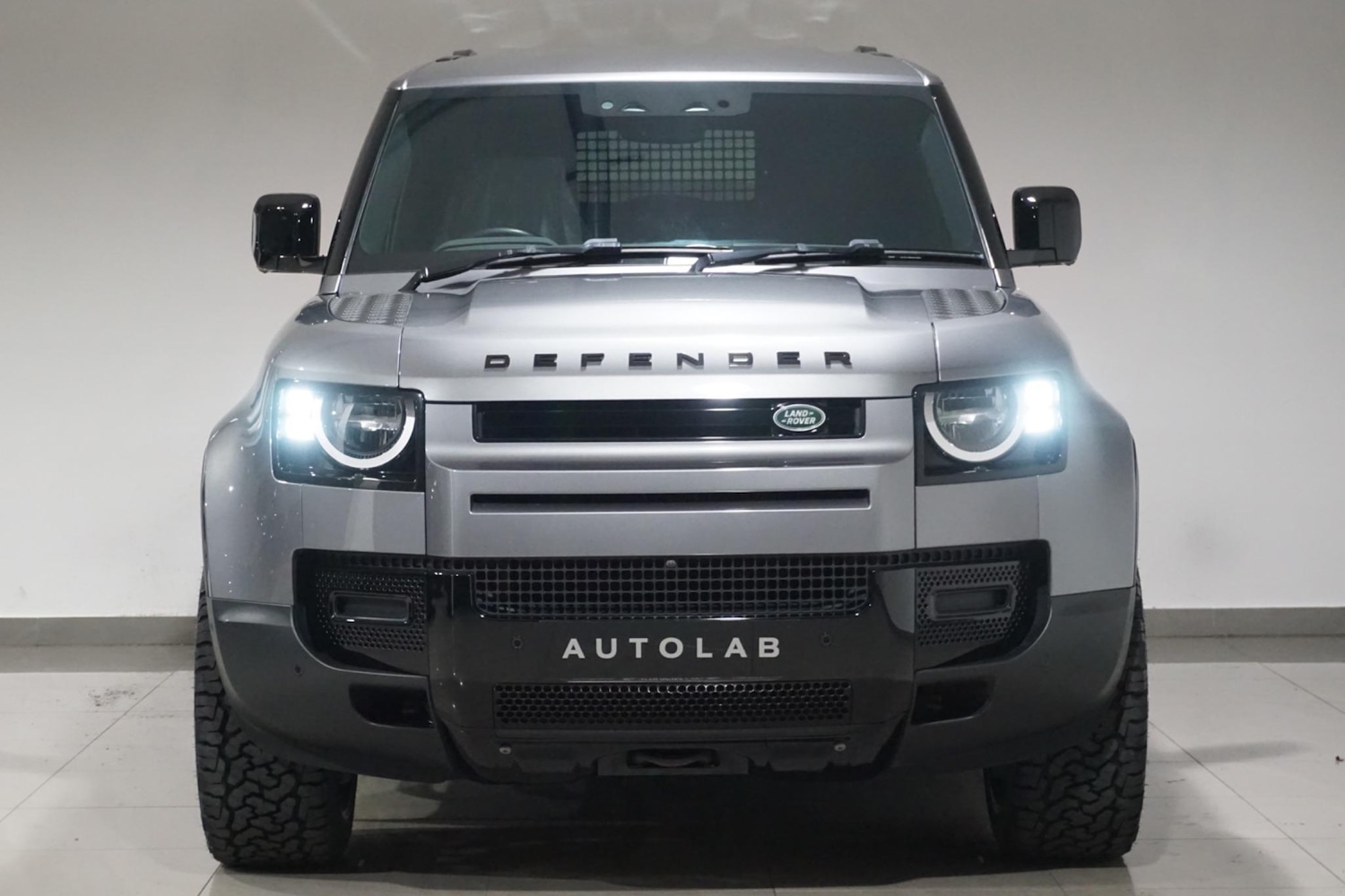 Used Land Rover Defender 110 for sale - 76476480: Photo 7