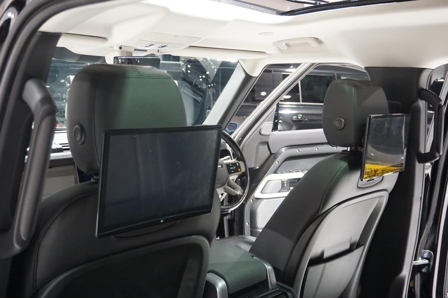 Used Land Rover Defender 2021 for sale - 76935948: Photo 16