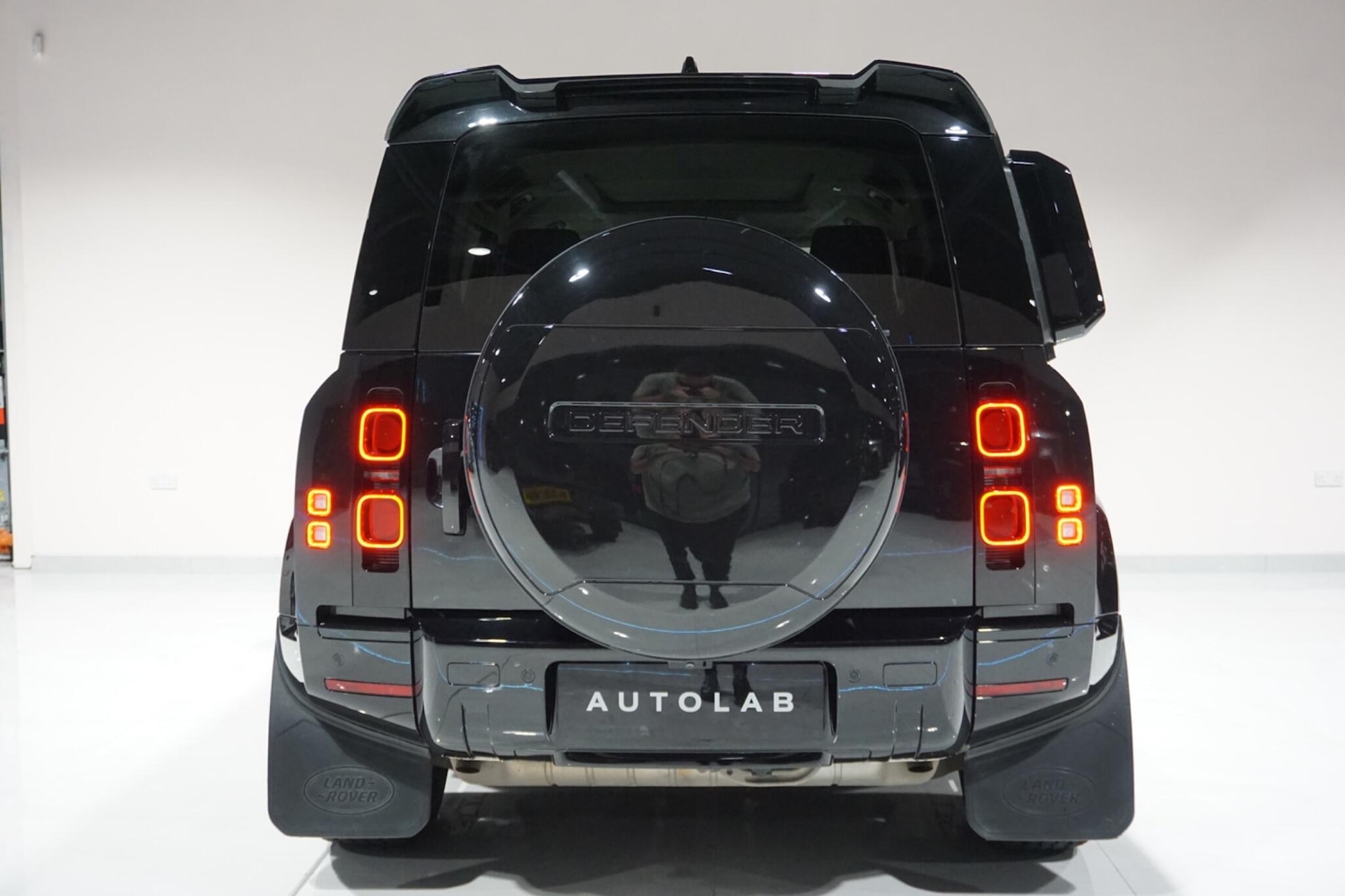 Used Land Rover Defender 2021 for sale - 76935948: Photo 27