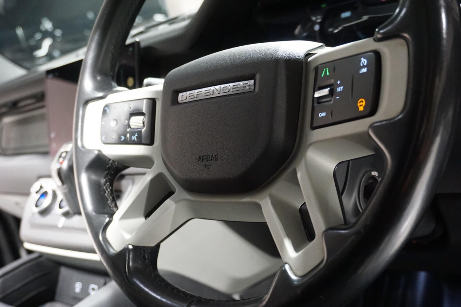 Used Land Rover Defender 2021 for sale - 76935948: Photo 53