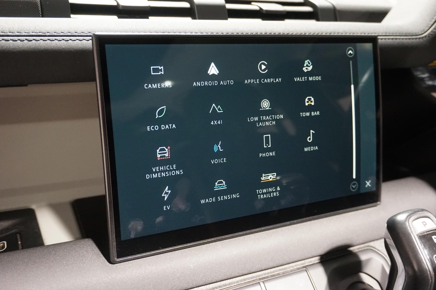 Used Land Rover Defender 2021 for sale - 76935948: Photo 57