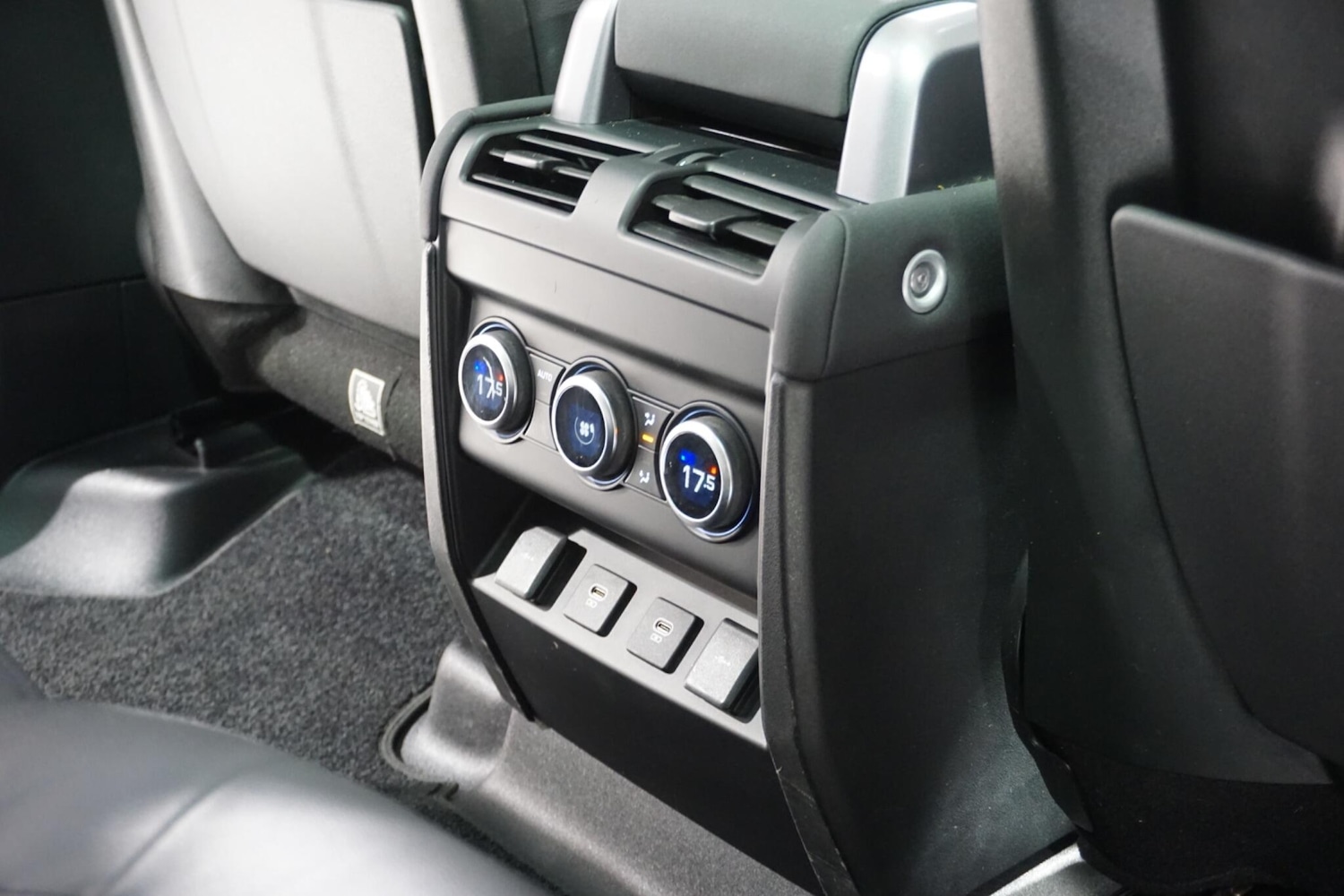 Used Land Rover Defender 2021 for sale - 76935948: Photo 59