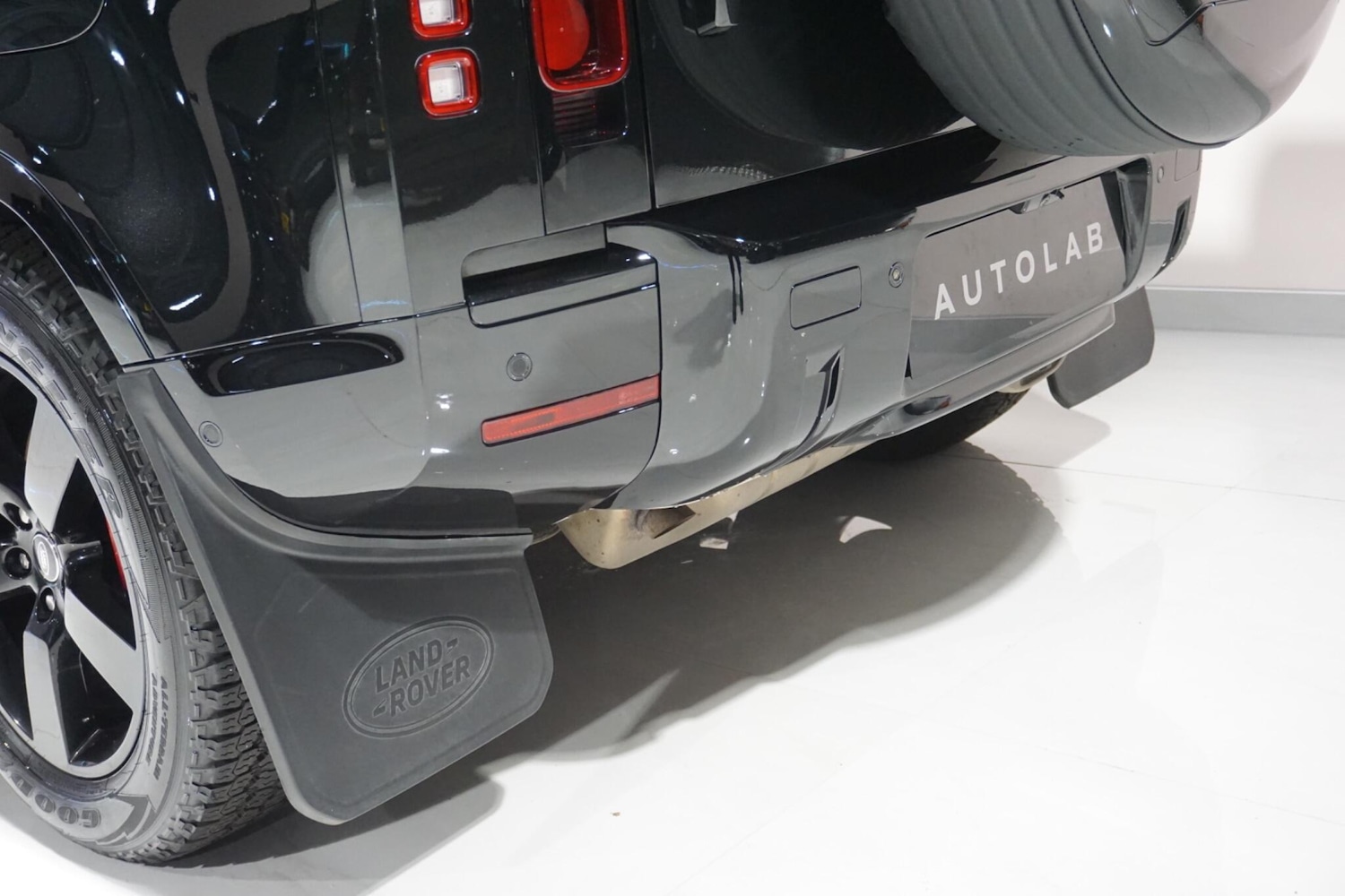 Used Land Rover Defender 2021 for sale - 76935948: Photo 64