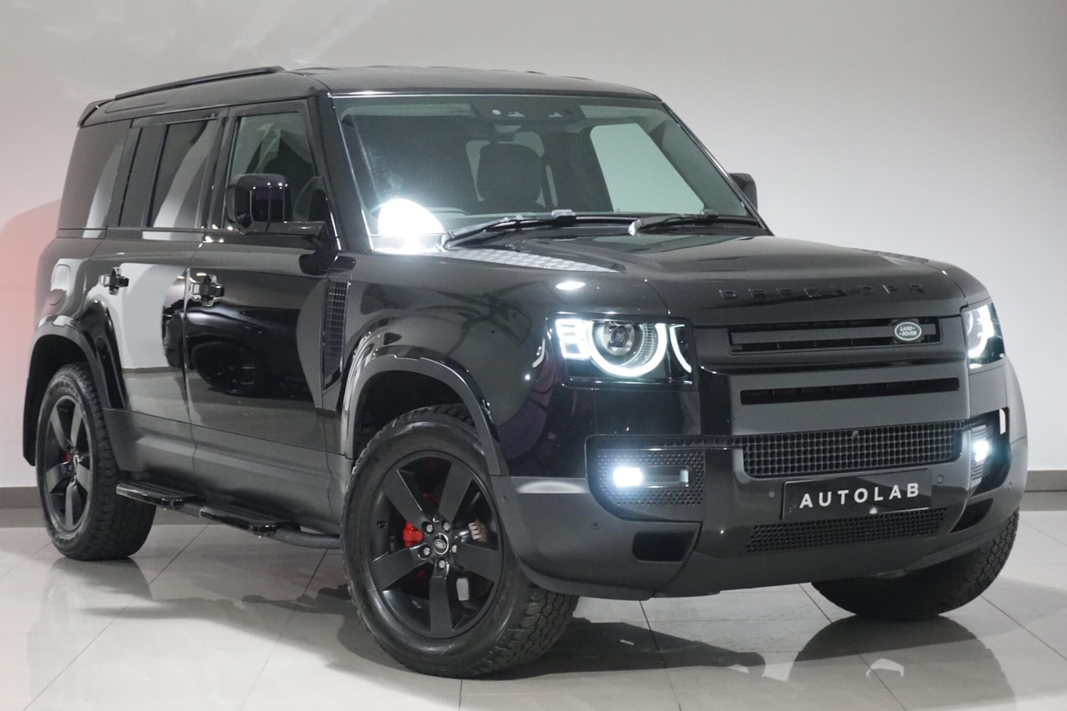 Used Land Rover Defender 2023 for sale - 76700836: Photo 1