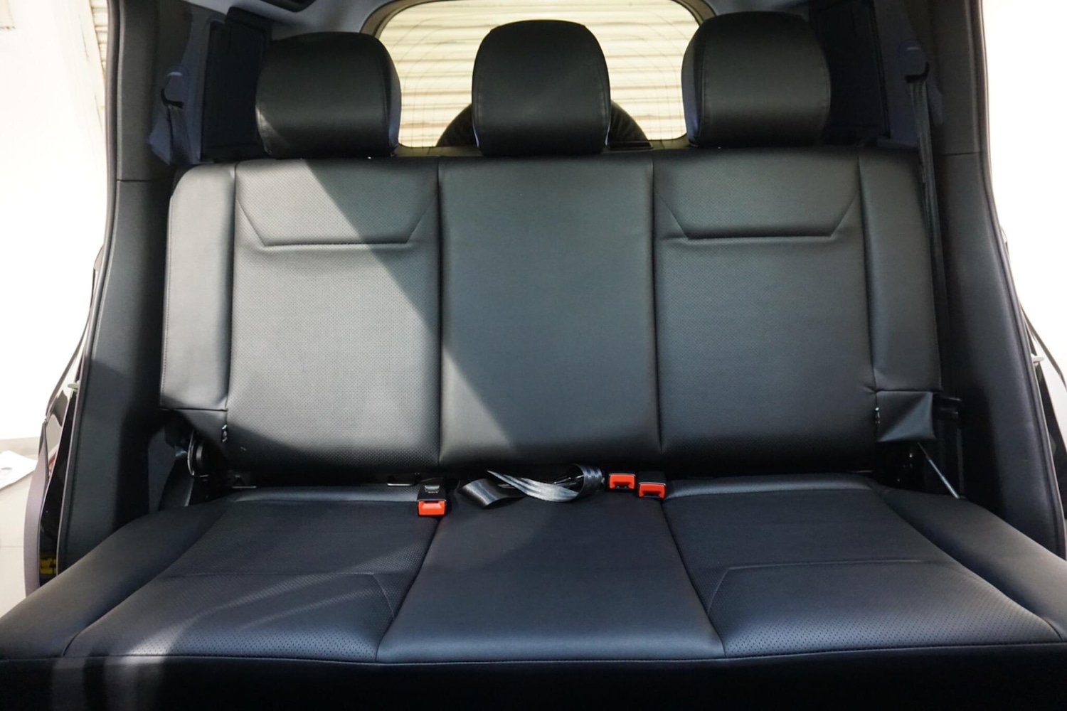 Used Land Rover Defender 2023 for sale - 76700836: Photo 10