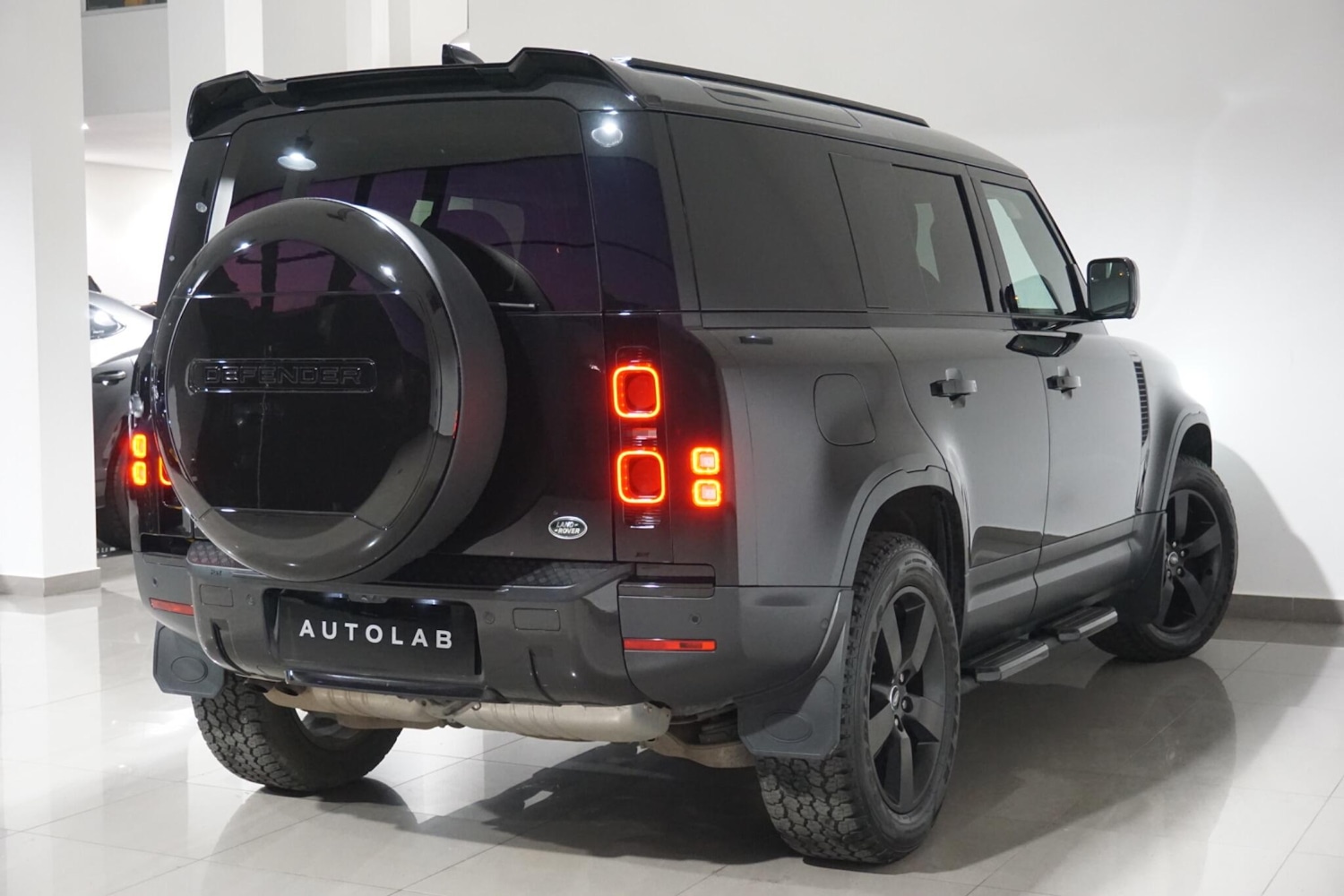 Used Land Rover Defender 2023 for sale - 76700836: Photo 20