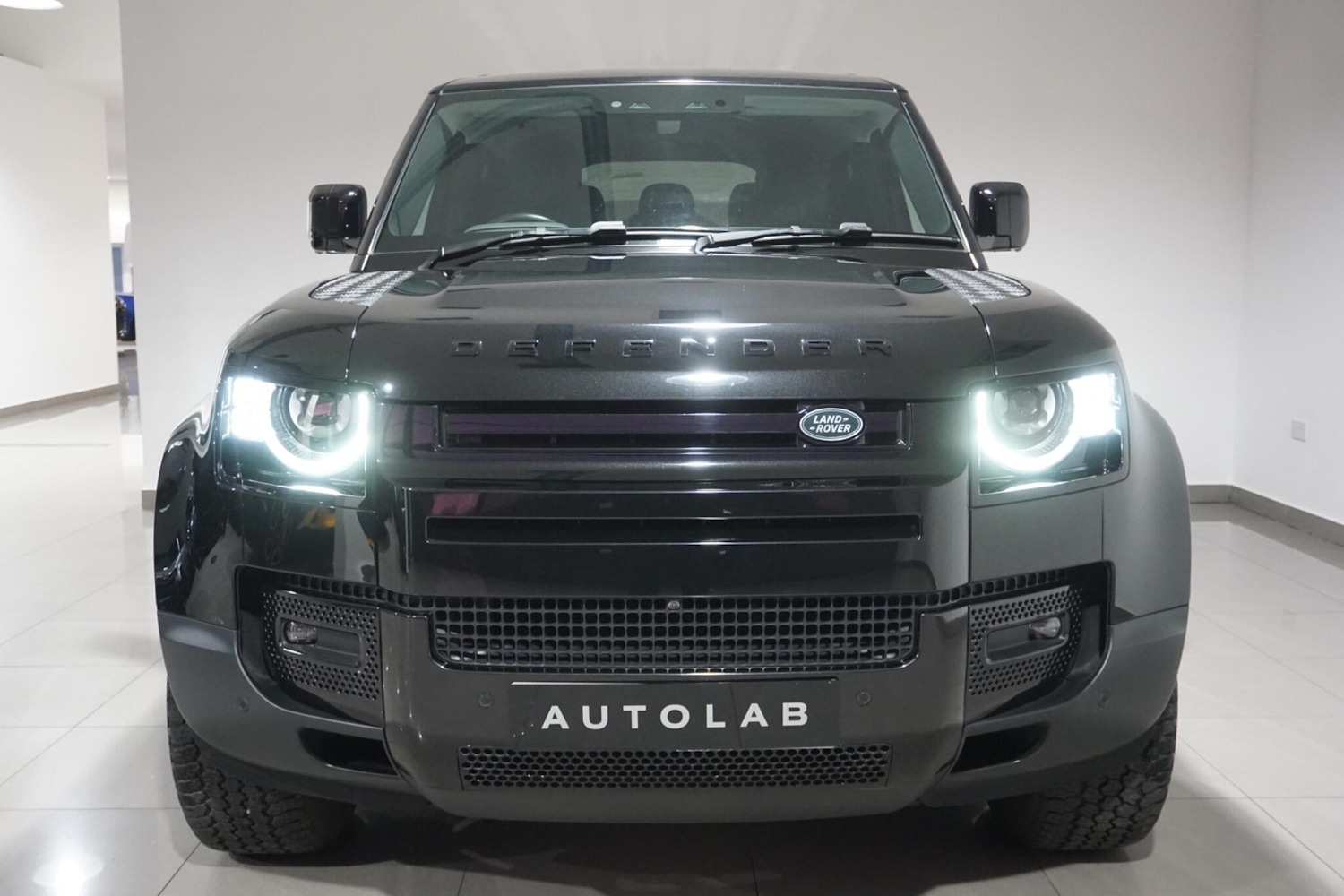 Used Land Rover Defender 2023 for sale - 76700836: Photo 22