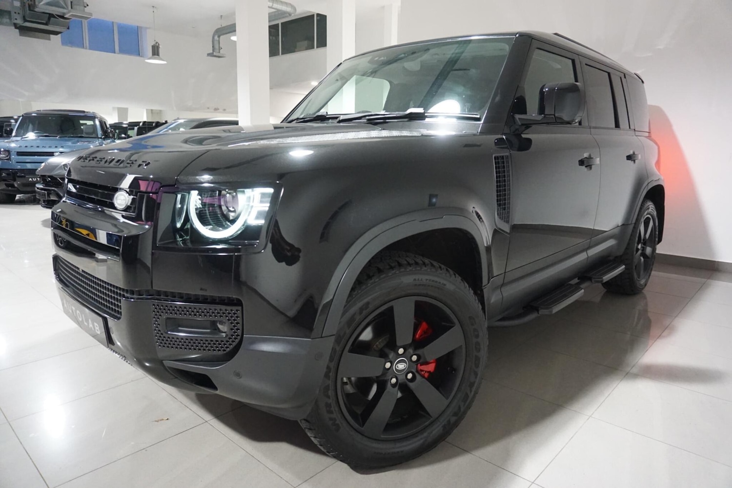 Used Land Rover Defender 2023 for sale - 76700836: Photo 23