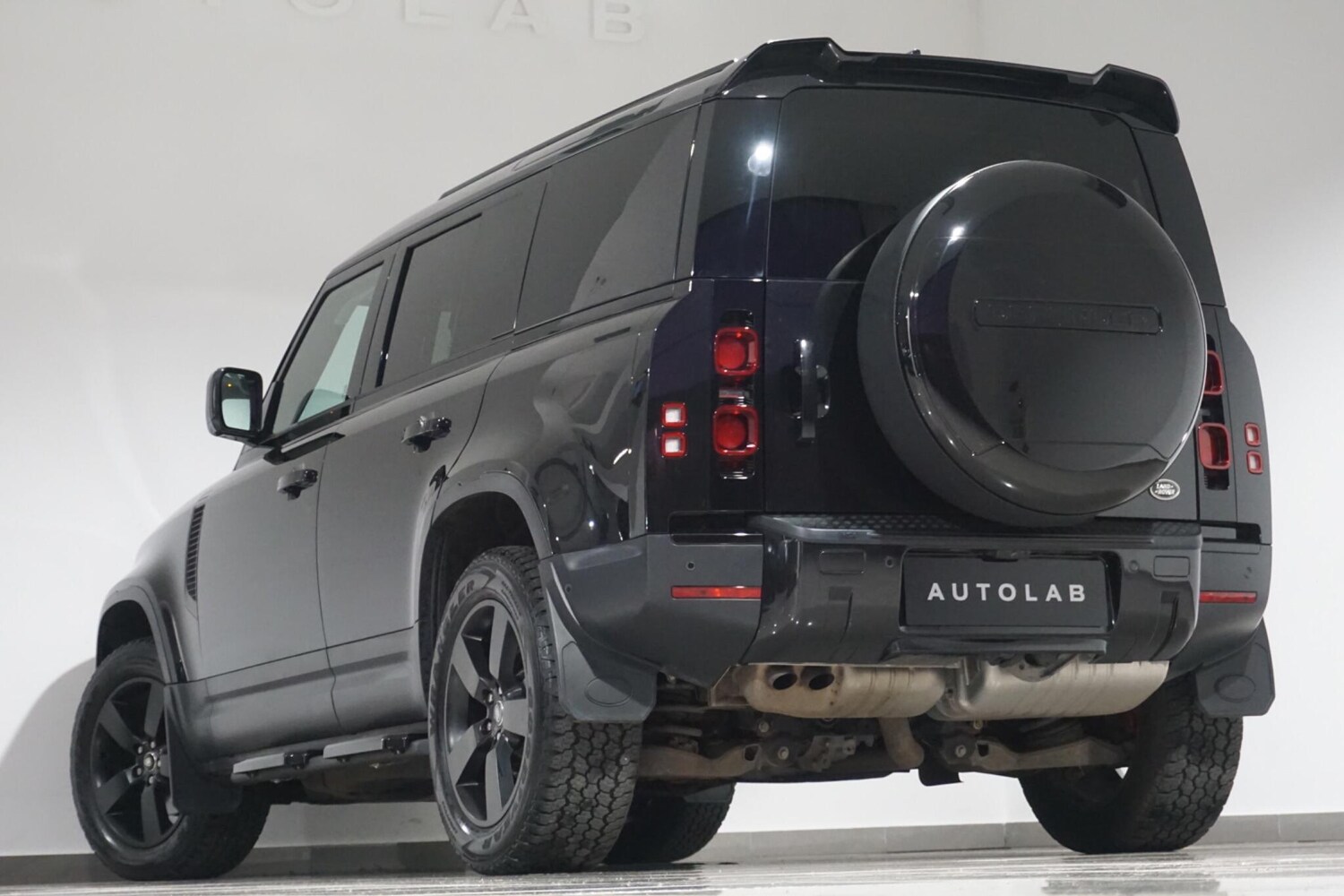 Used Land Rover Defender 2023 for sale - 76700836: Photo 28