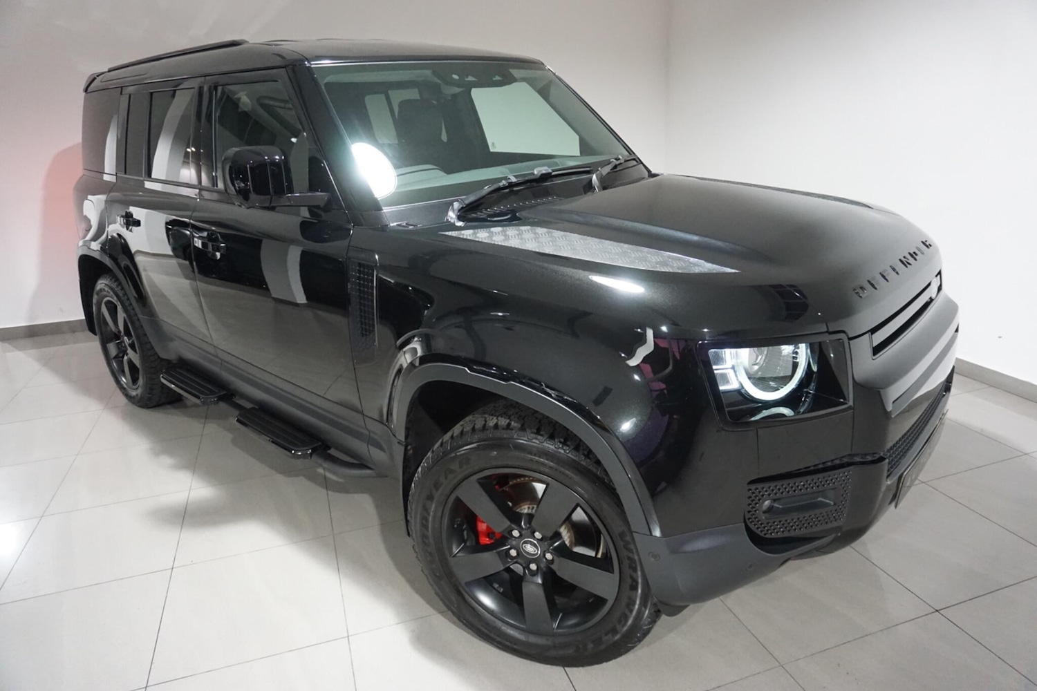 Used Land Rover Defender 2023 for sale - 76700836: Photo 34