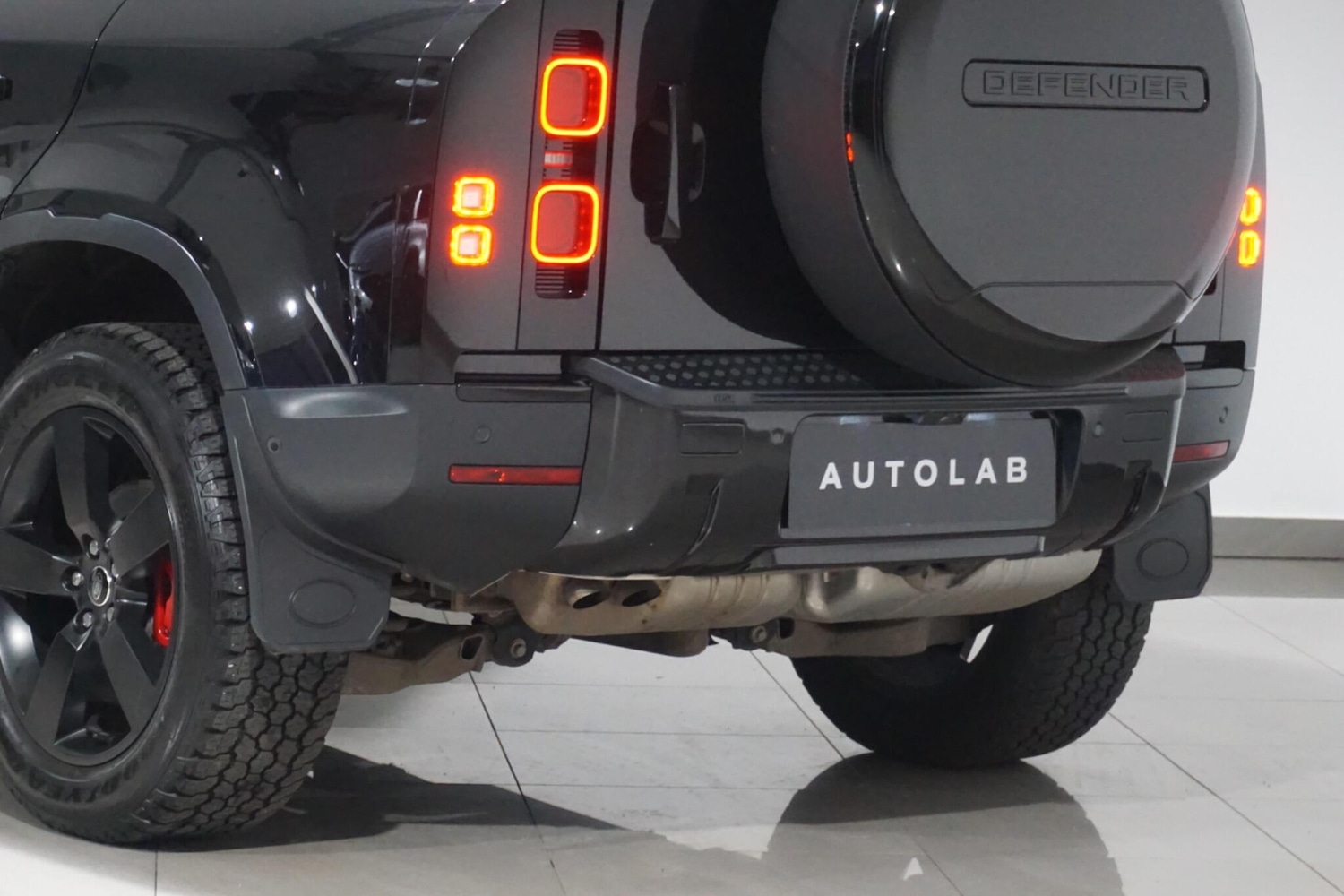 Used Land Rover Defender 2023 for sale - 76700836: Photo 43