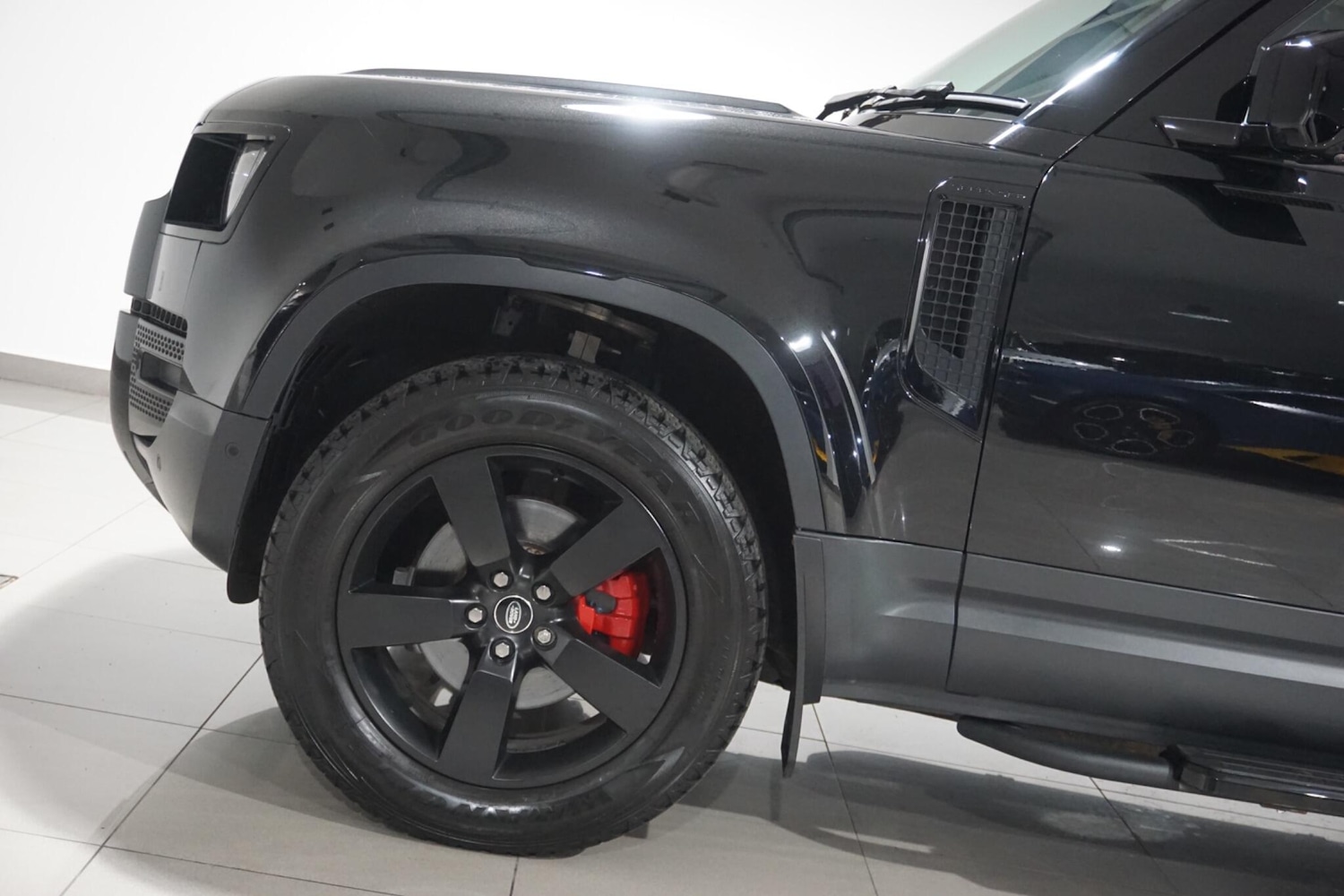 Used Land Rover Defender 2023 for sale - 76700836: Photo 46