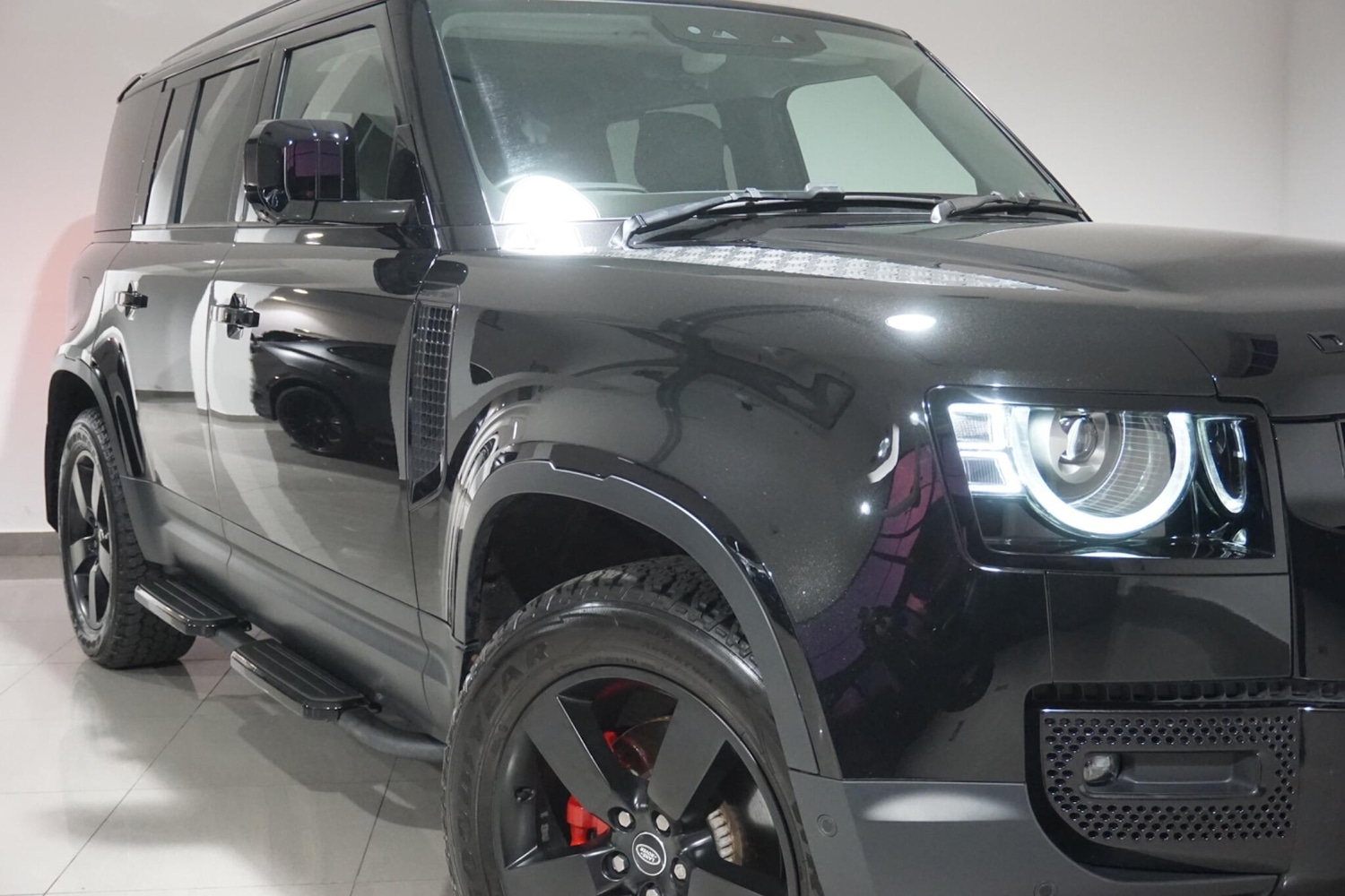 Used Land Rover Defender 2023 for sale - 76700836: Photo 48