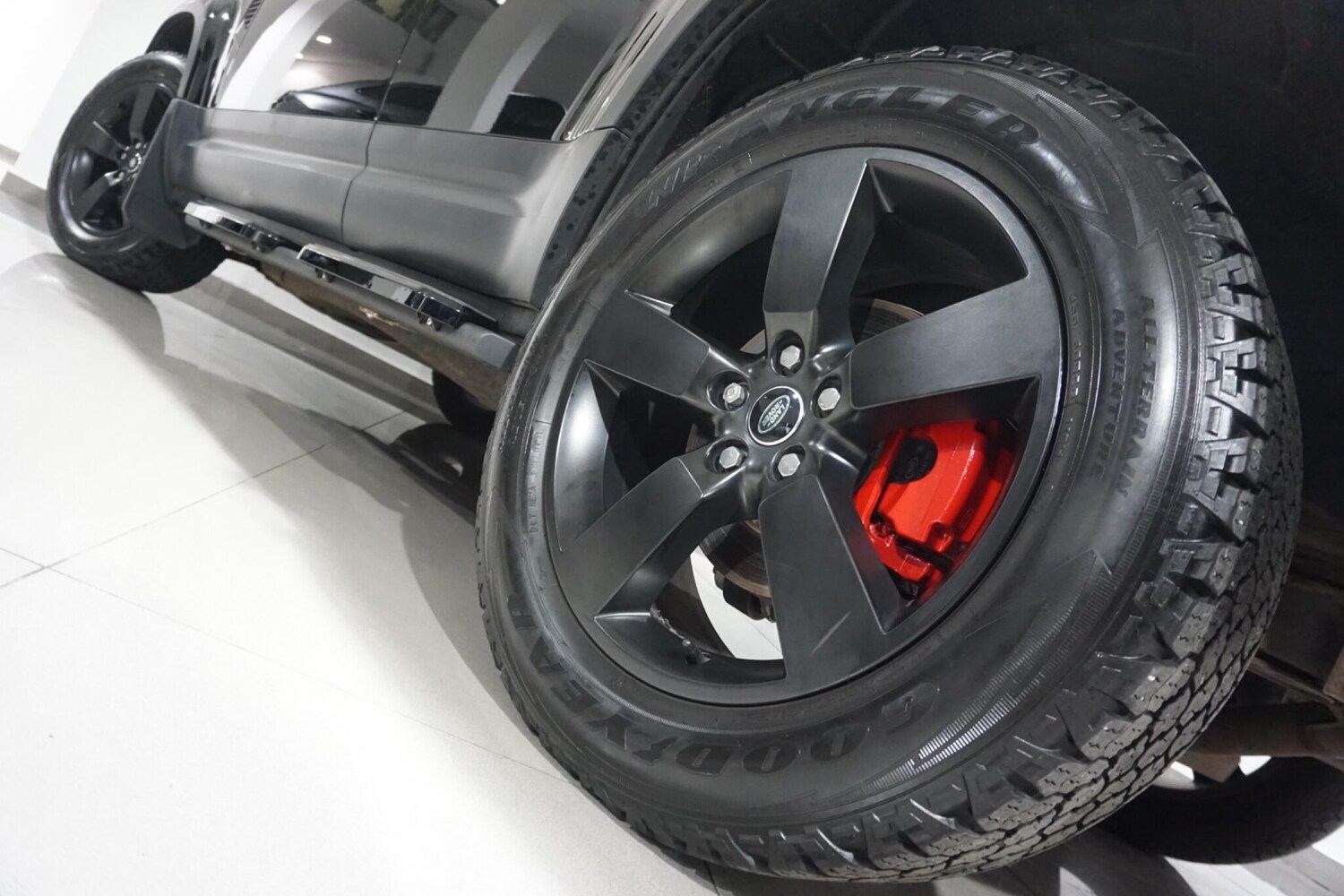 Used Land Rover Defender 2023 for sale - 76700836: Photo 50