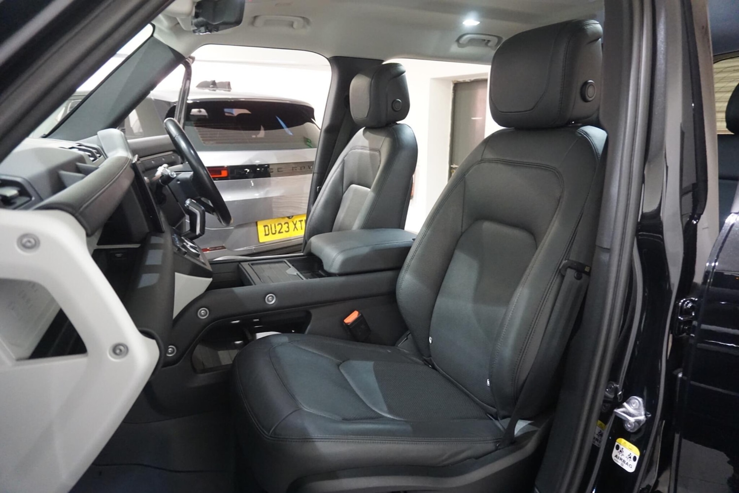 Used Land Rover Defender 2023 for sale - 76700836: Photo 51