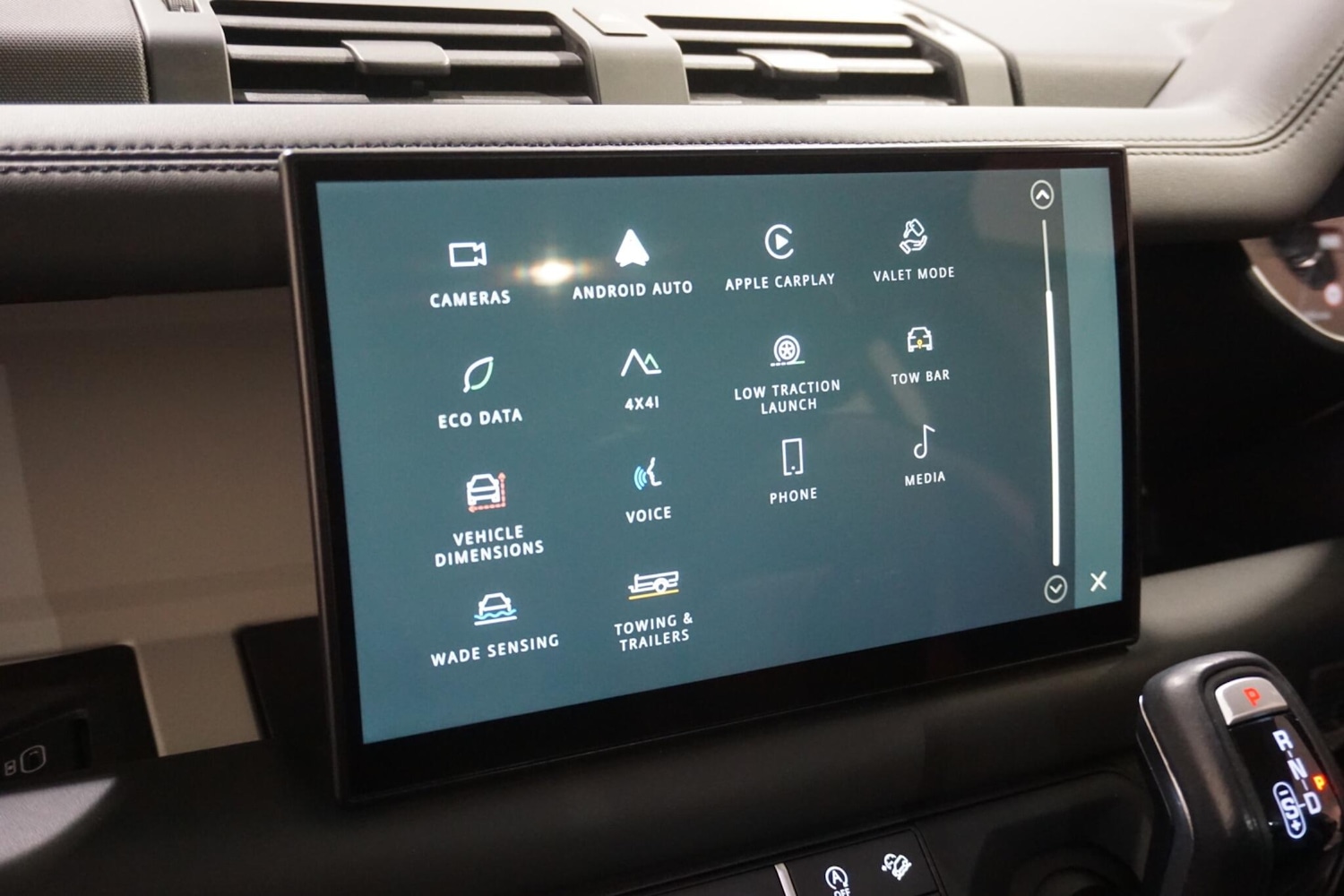 Used Land Rover Defender 2023 for sale - 76700836: Photo 59