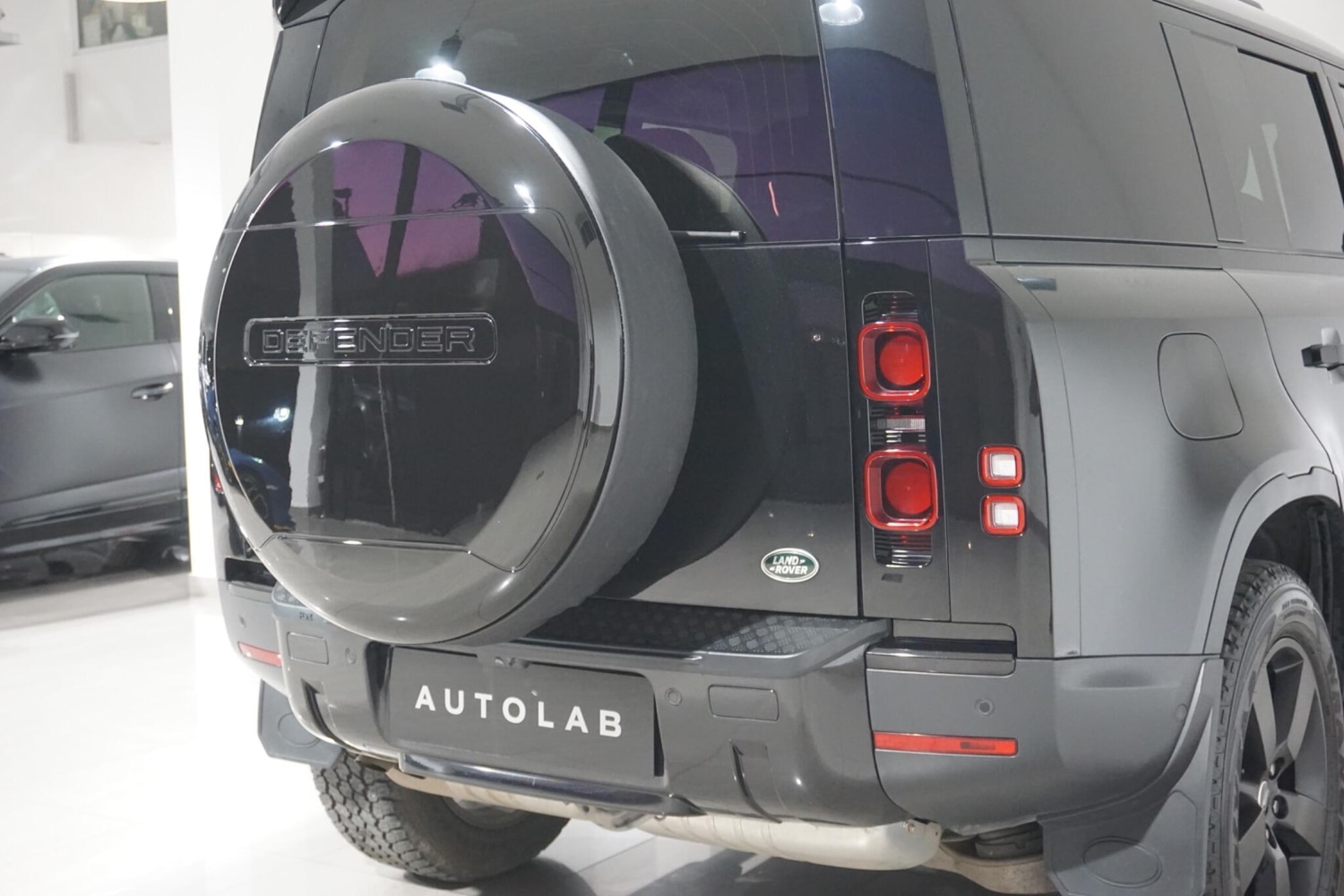 Used Land Rover Defender 2023 for sale - 76700836: Photo 63