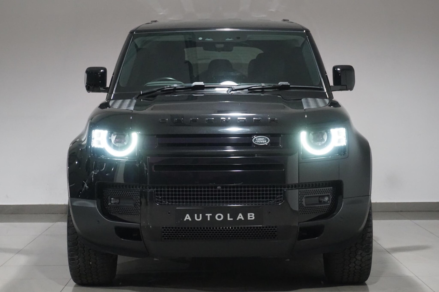 Used Land Rover Defender 2023 for sale - 76700836: Photo 7