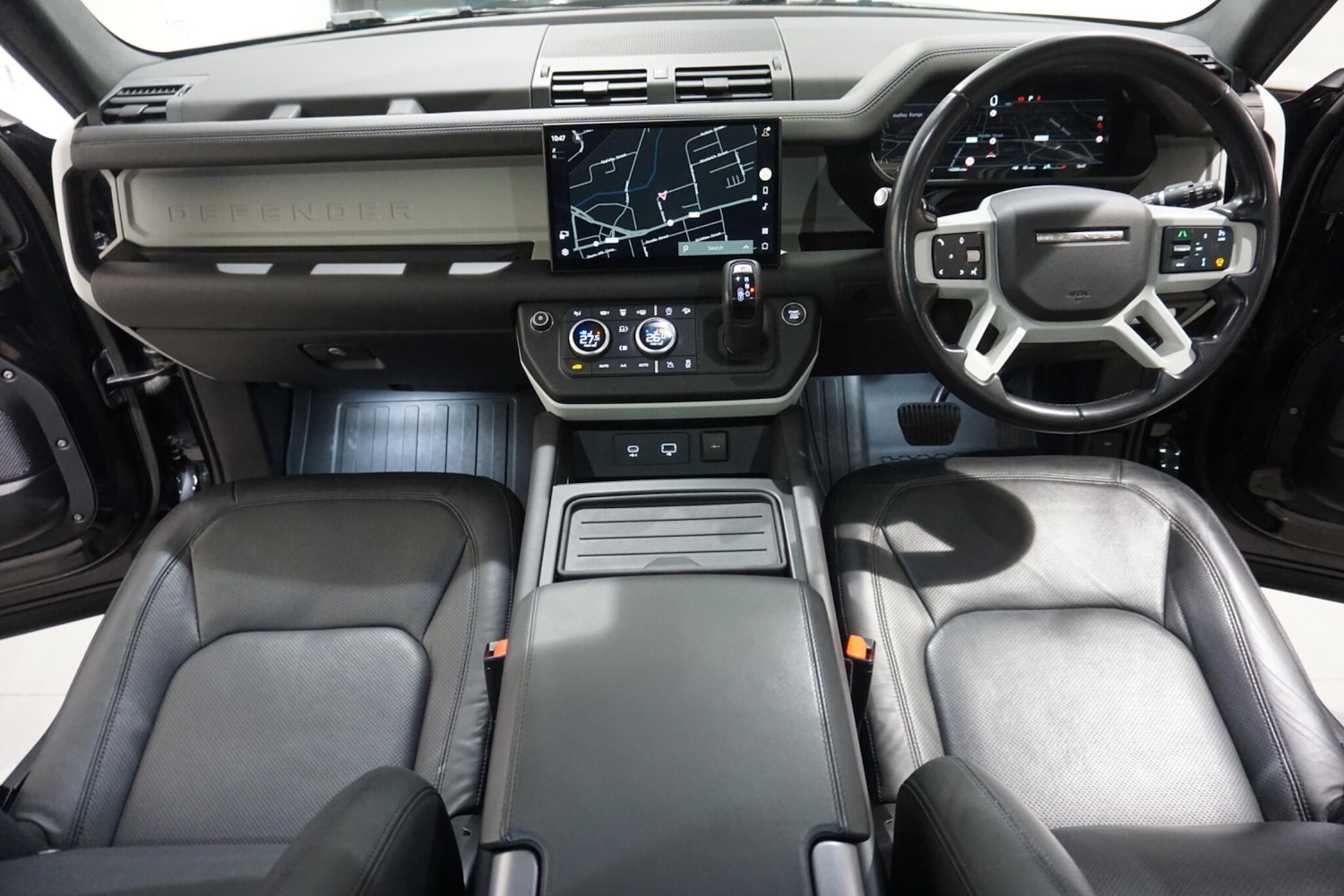 Used Land Rover Defender 2023 for sale - 76700836: Photo 9