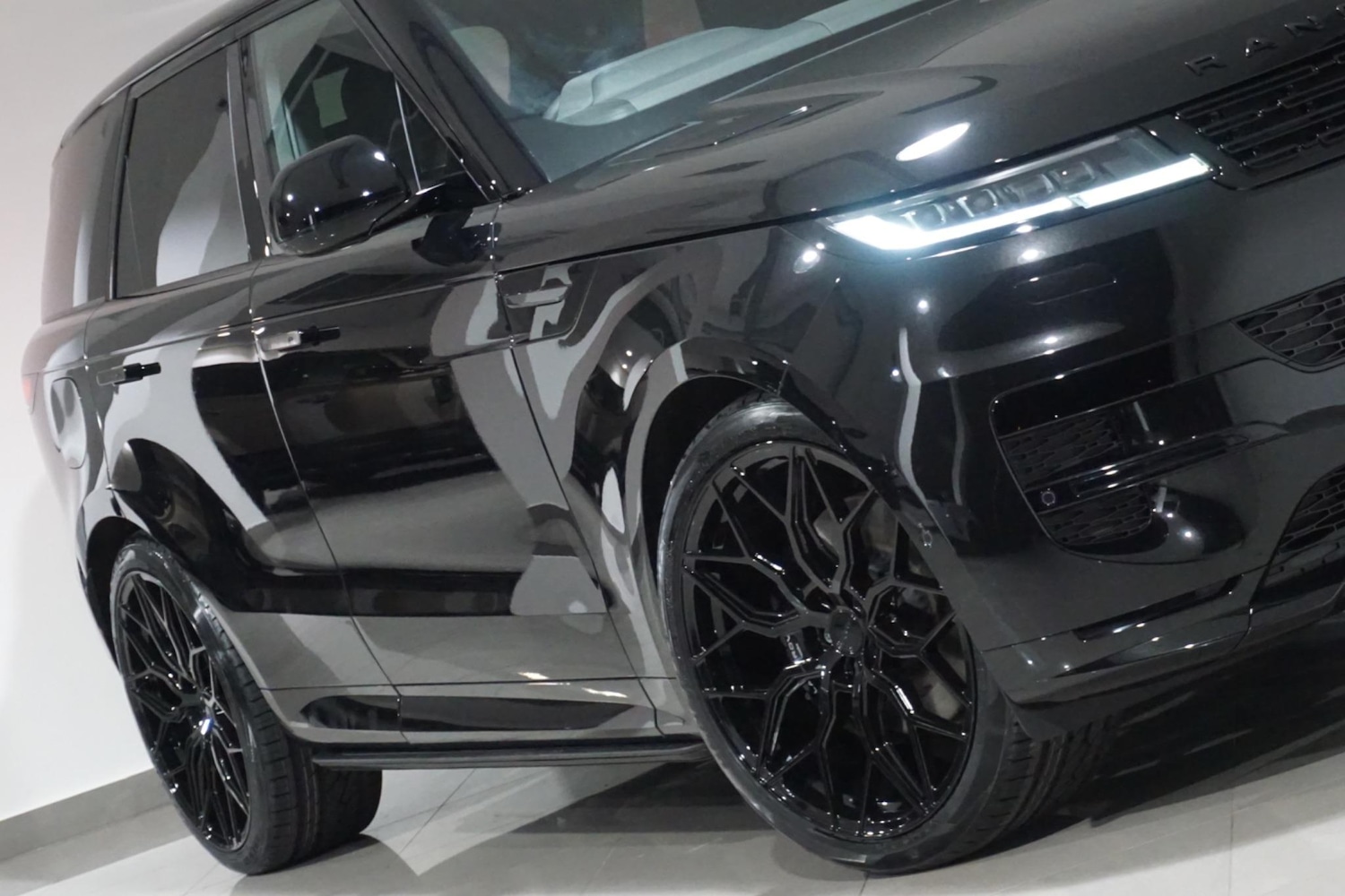 Used Land Rover Range Rover Sport for sale - 76994009: Photo 41