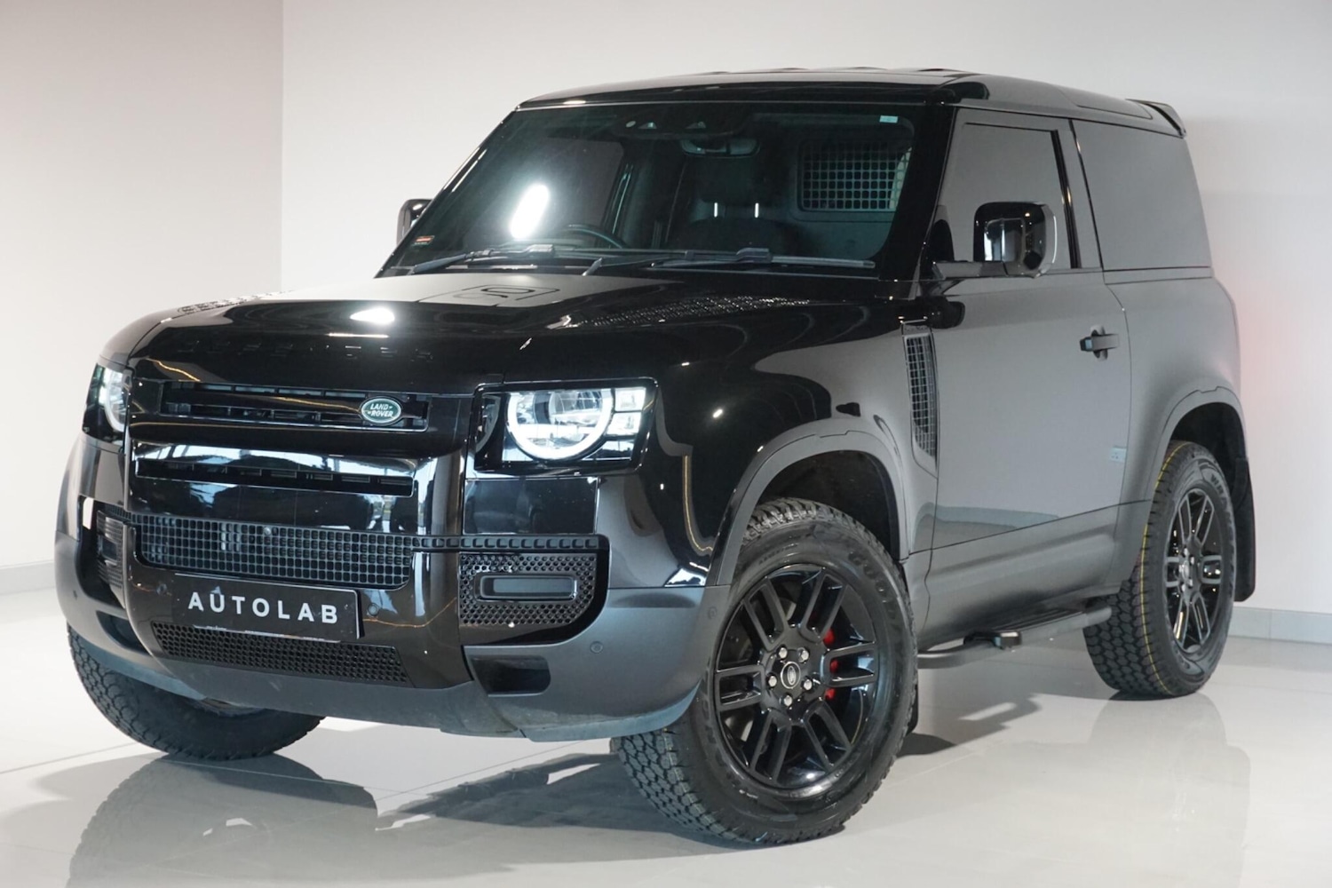 Used Land Rover Defender 90 for sale - 77957368: Photo 14