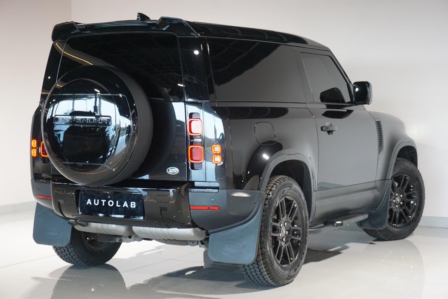 Used Land Rover Defender 90 for sale - 77957368: Photo 15