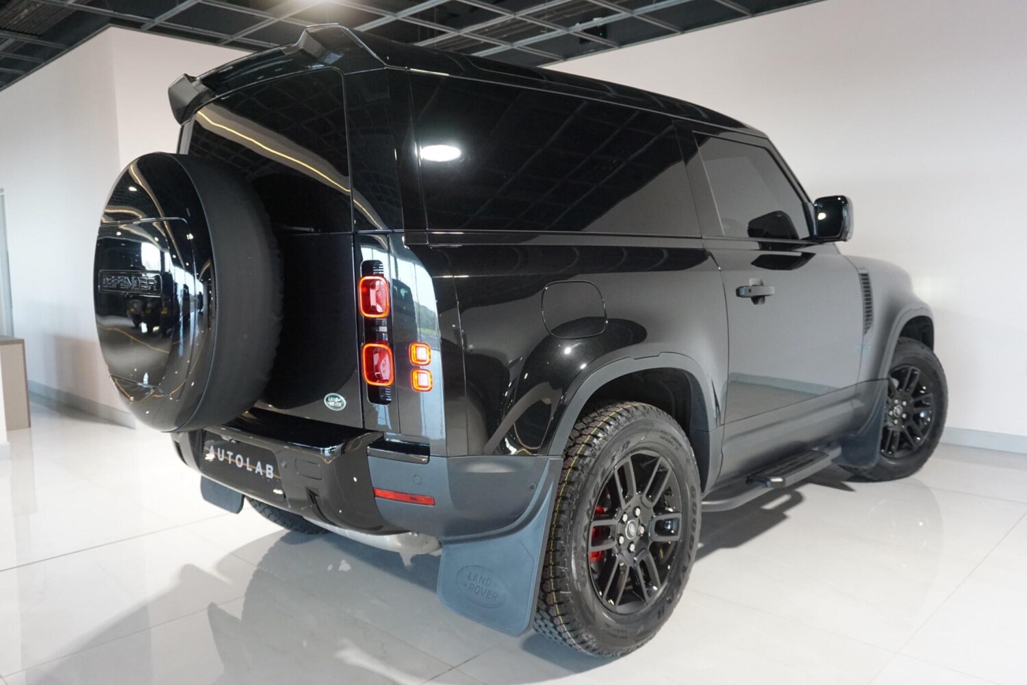 Used Land Rover Defender 90 for sale - 77957368: Photo 21