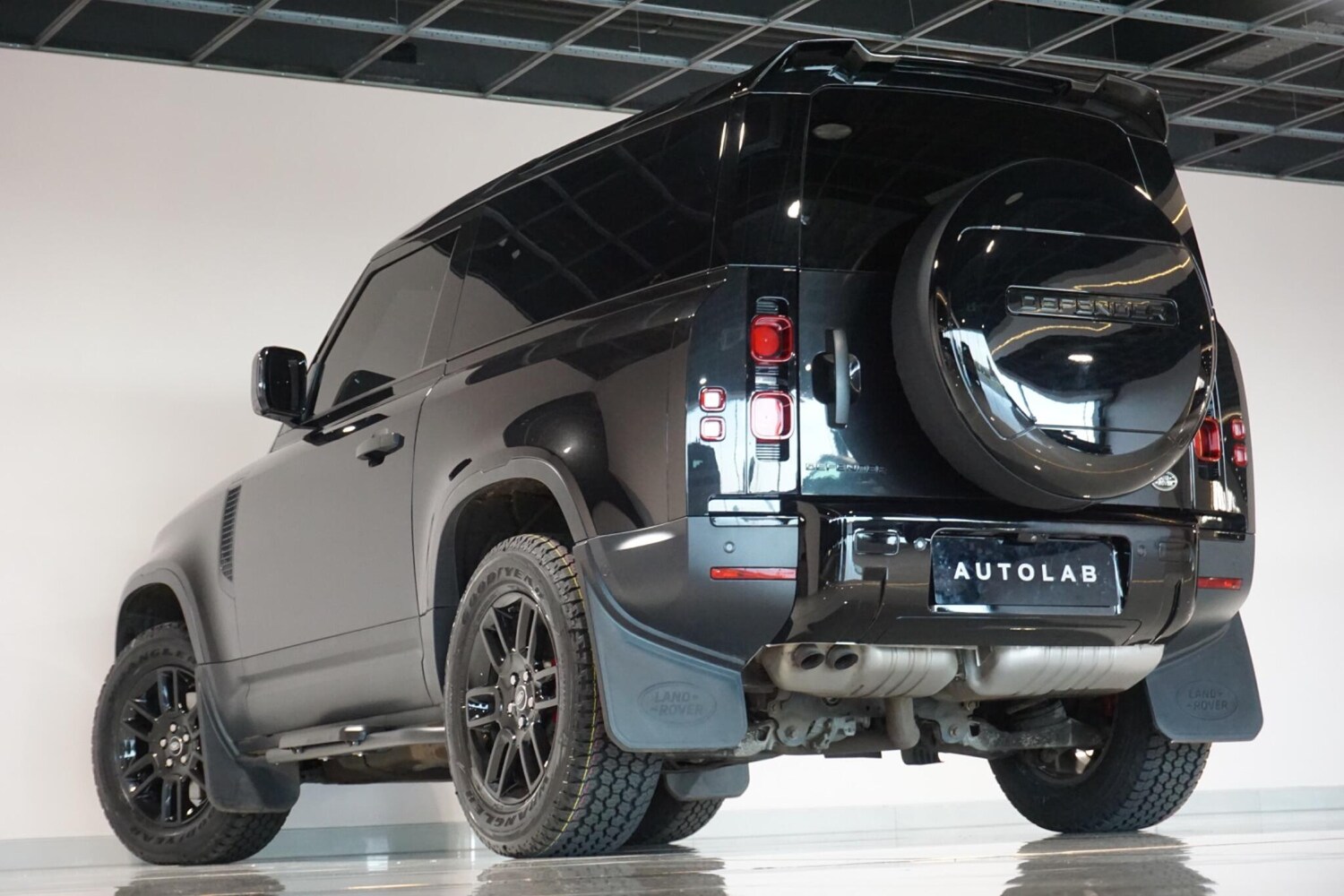 Used Land Rover Defender 90 for sale - 77957368: Photo 23