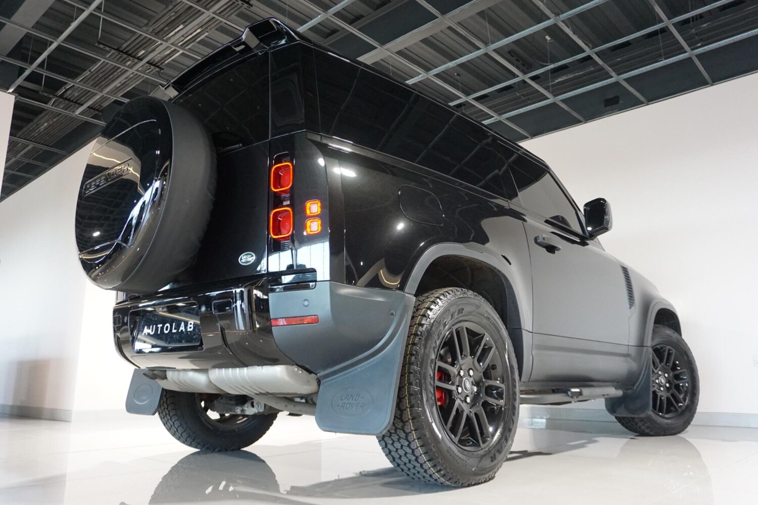 Used Land Rover Defender 90 for sale - 77957368: Photo 25