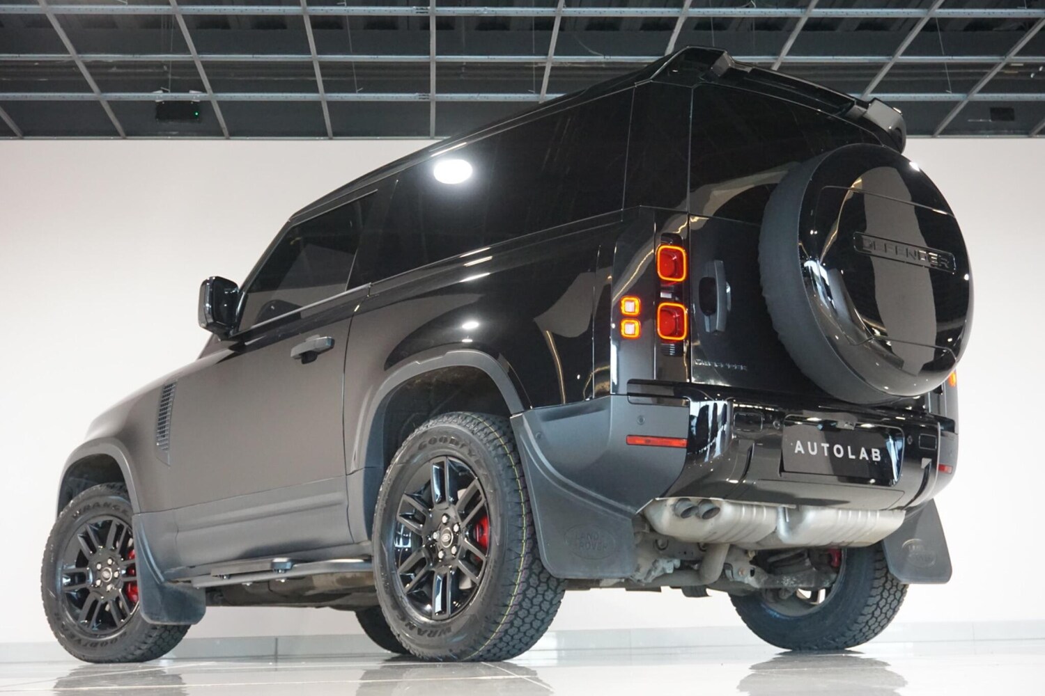 Used Land Rover Defender 90 for sale - 77957368: Photo 28