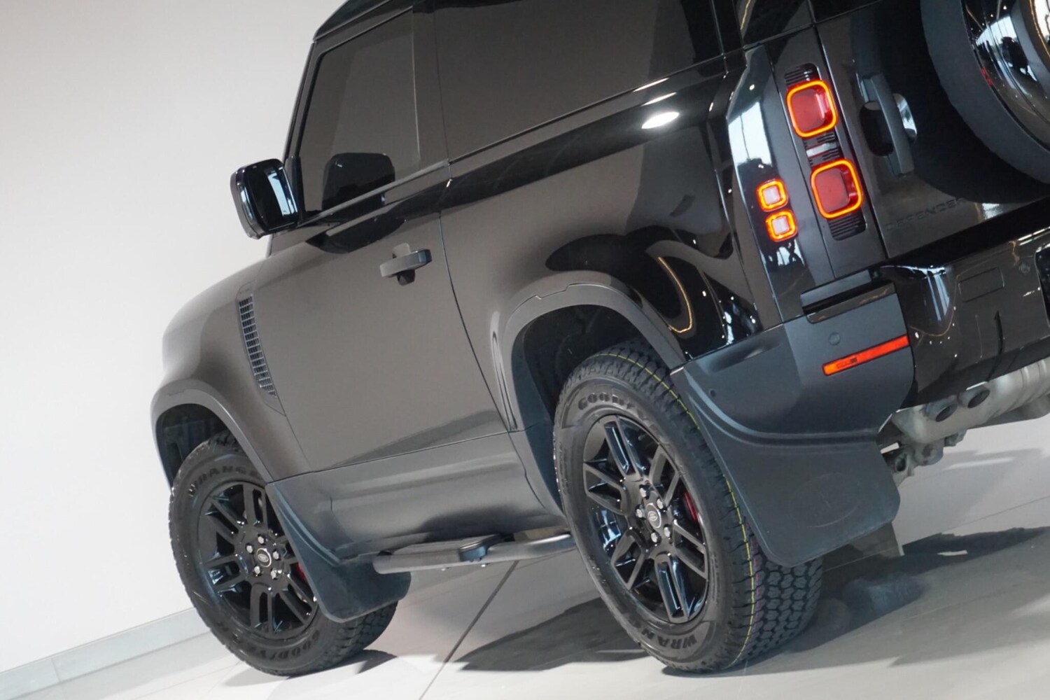 Used Land Rover Defender 90 for sale - 77957368: Photo 36