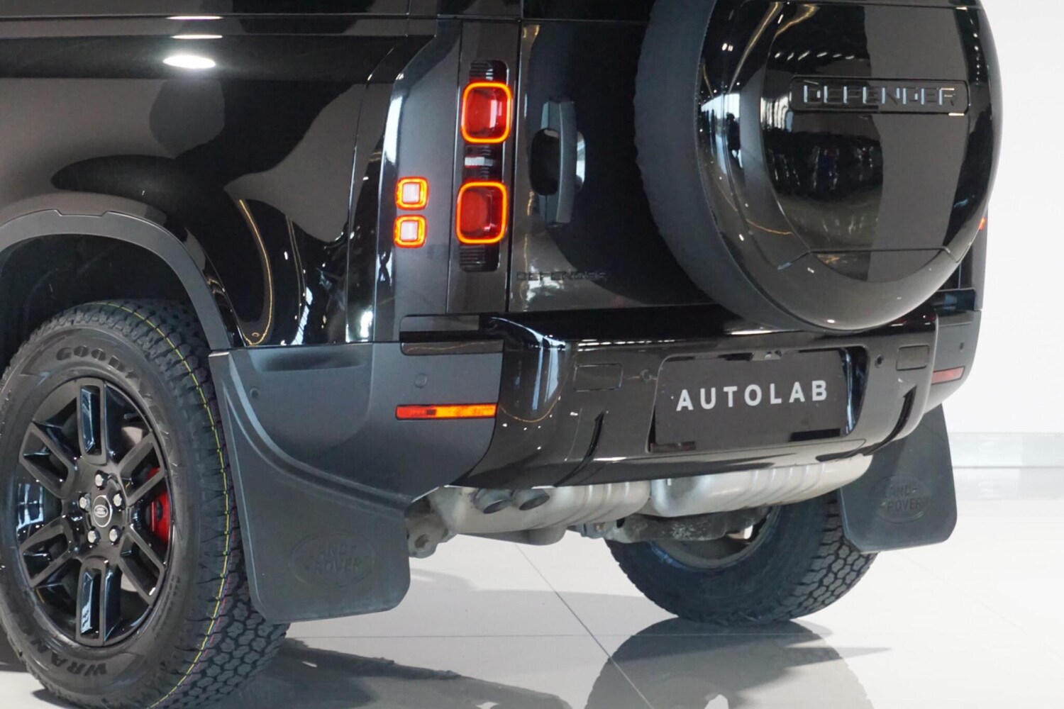 Used Land Rover Defender 90 for sale - 77957368: Photo 38