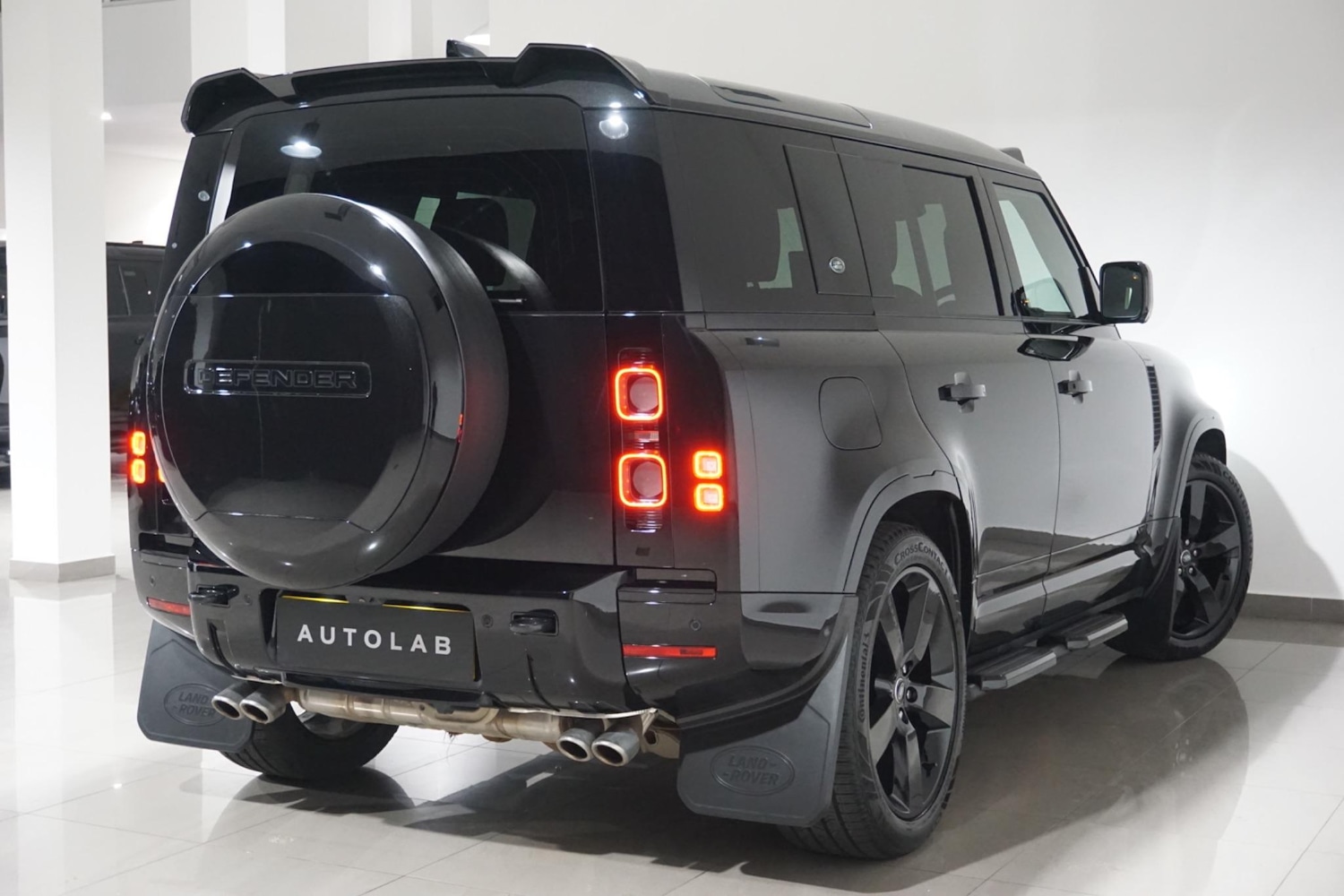 Used Land Rover Defender 110 for sale - 76476488: Photo 26