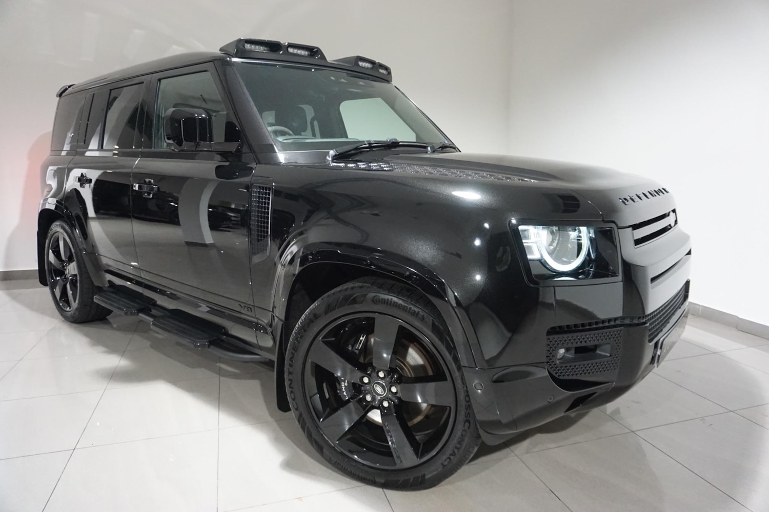 Used Land Rover Defender 110 for sale - 76476488: Photo 27