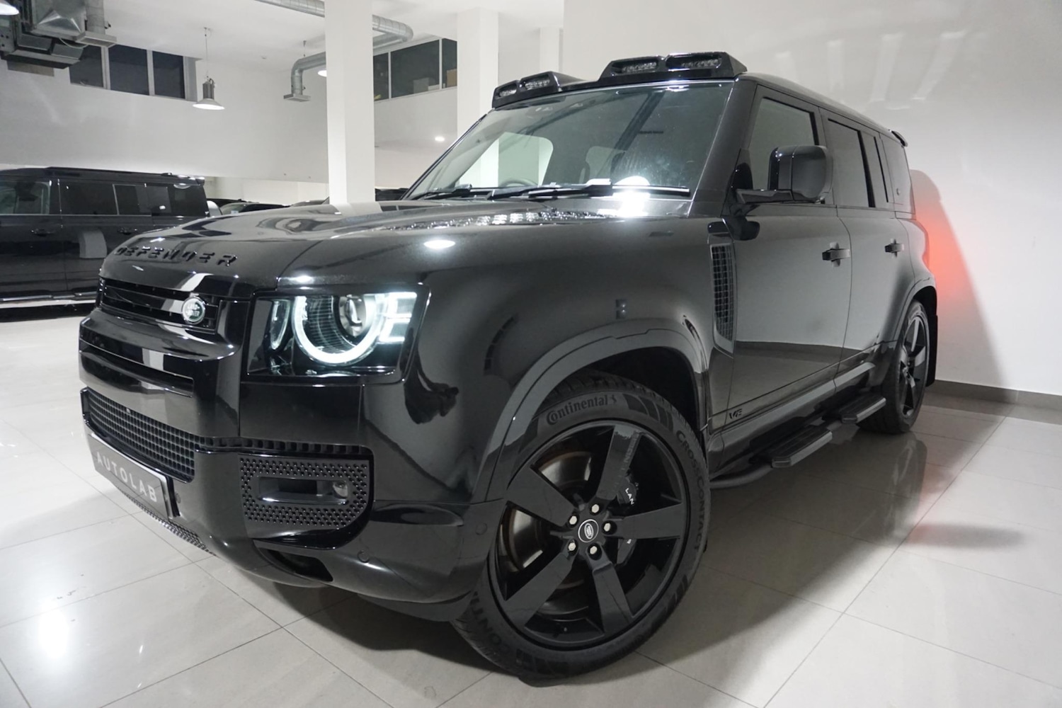 Used Land Rover Defender 110 for sale - 76476488: Photo 29