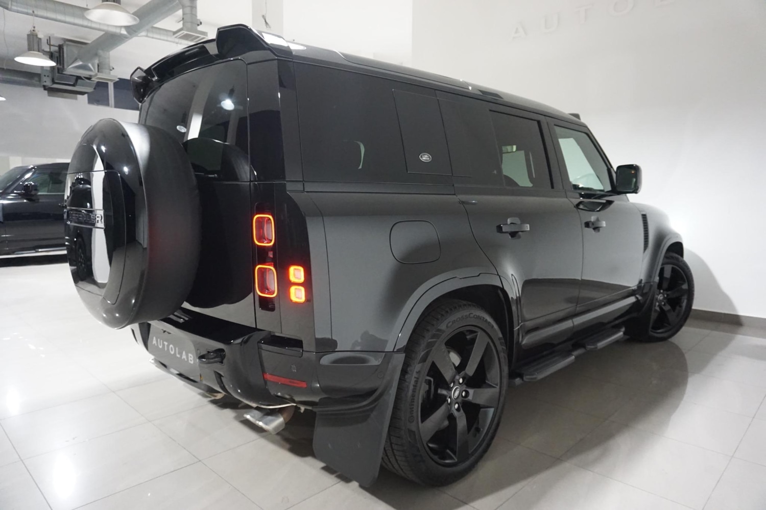 Used Land Rover Defender 110 for sale - 76476488: Photo 32