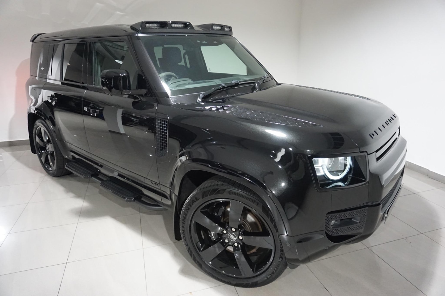 Used Land Rover Defender 110 for sale - 76476488: Photo 40