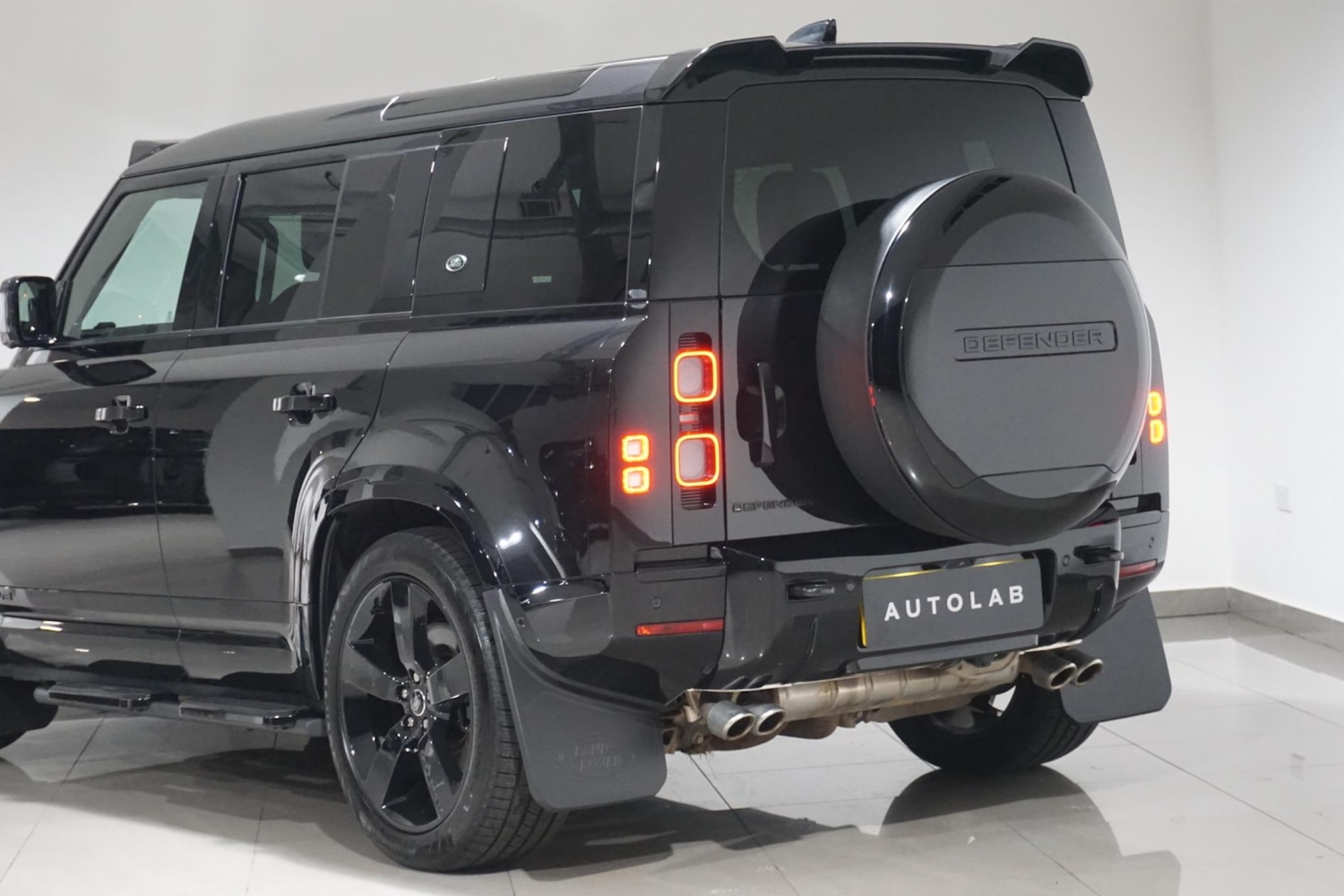 Used Land Rover Defender 110 for sale - 76476488: Photo 45