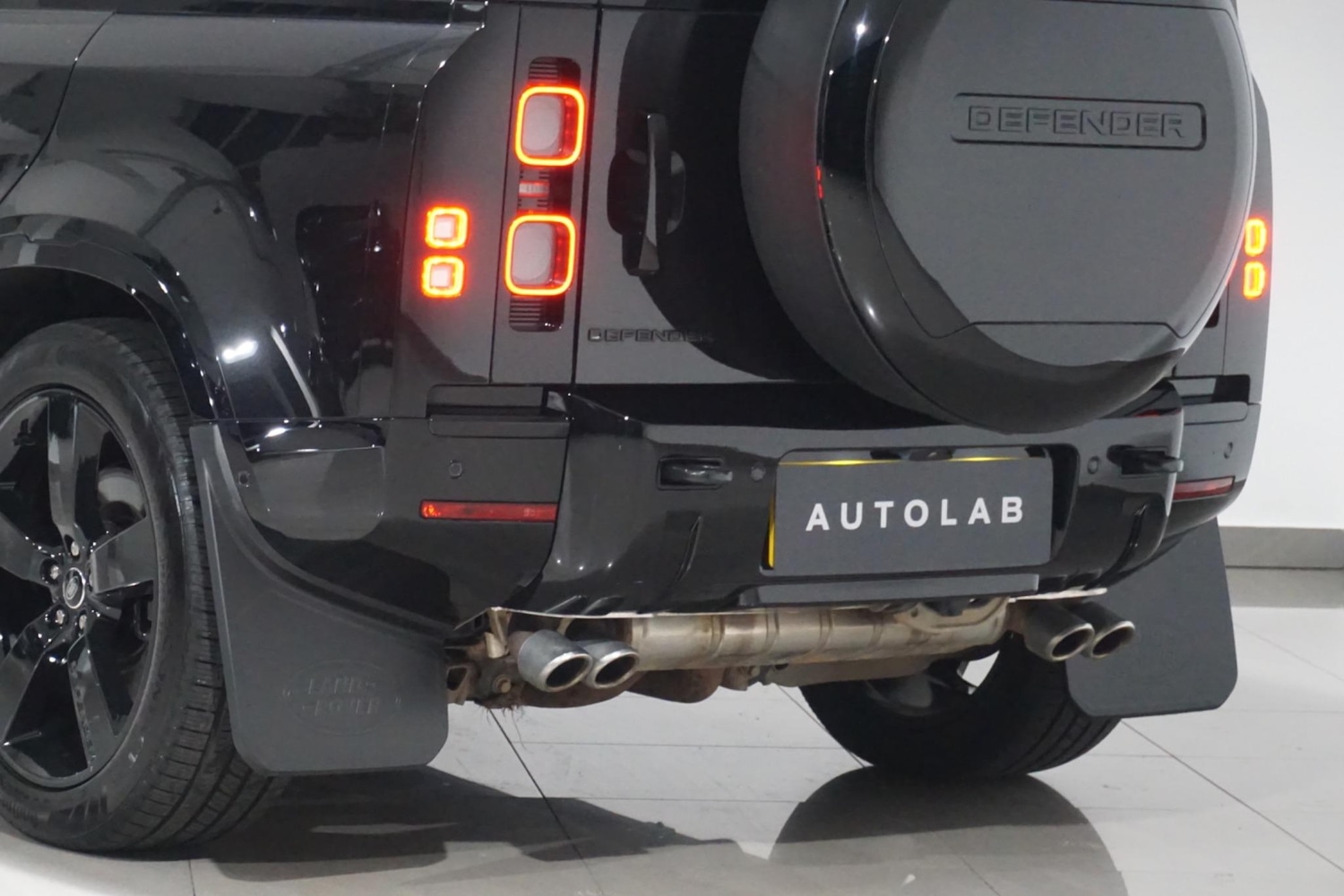 Used Land Rover Defender 110 for sale - 76476488: Photo 49