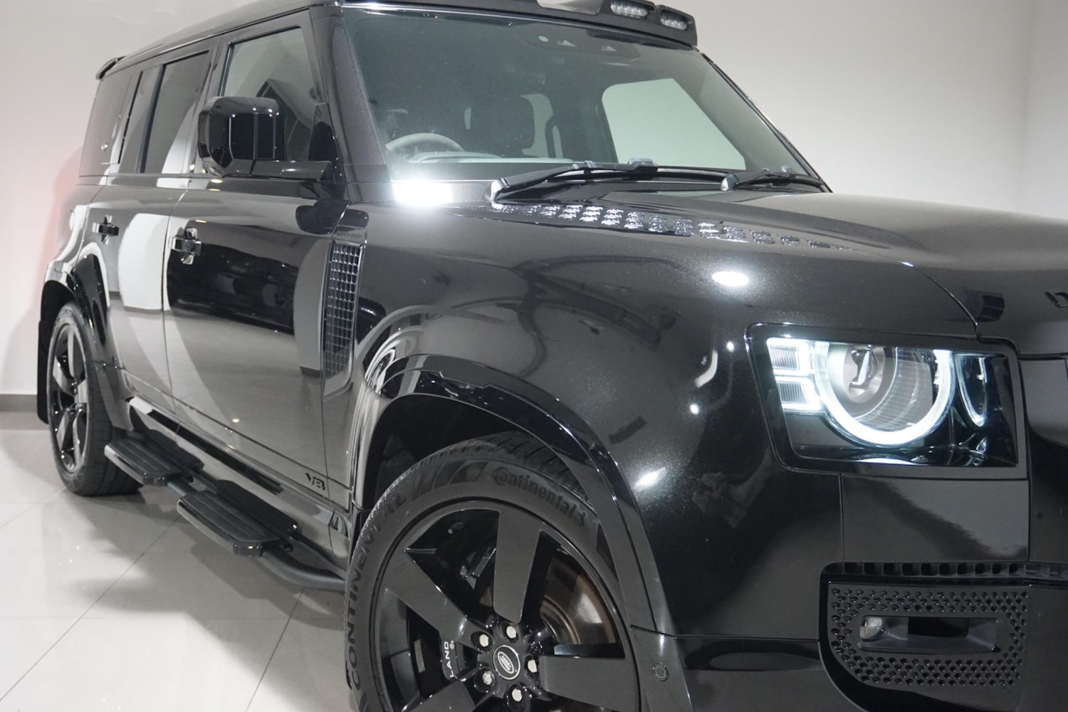 Used Land Rover Defender 110 for sale - 76476488: Photo 54