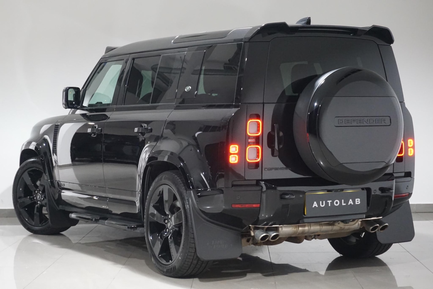 Used Land Rover Defender 110 for sale - 76476488: Photo 6